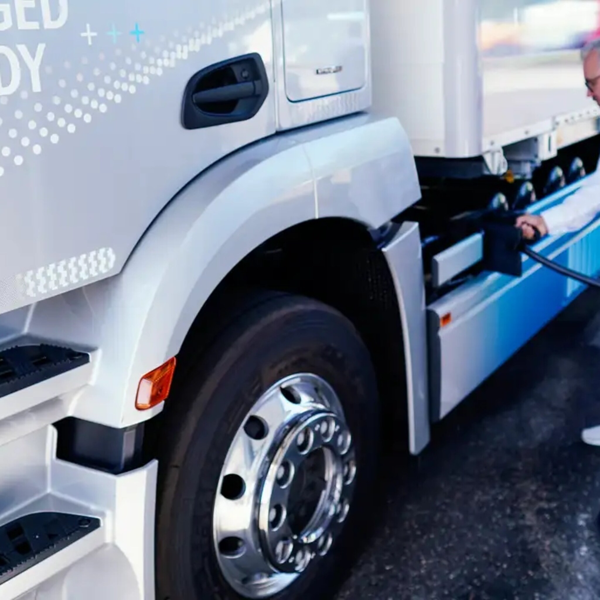 elektrische vrachtwagen in opmars maar niemand wil rijden op waterstof