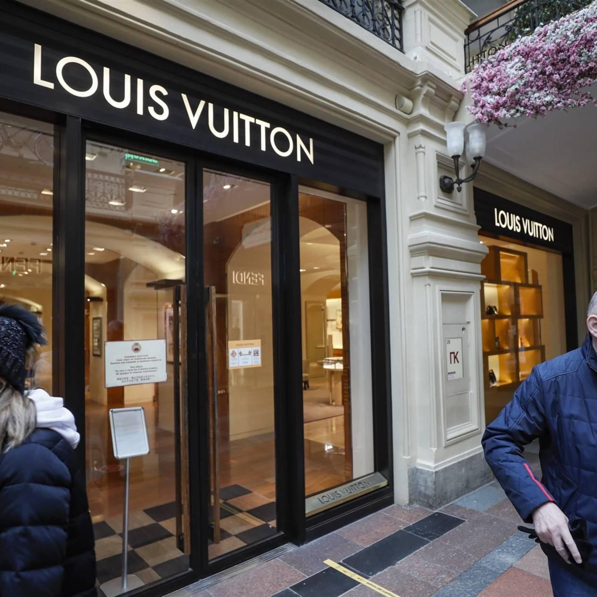 moederbedrijf louis vuitton ziet omzet groeien