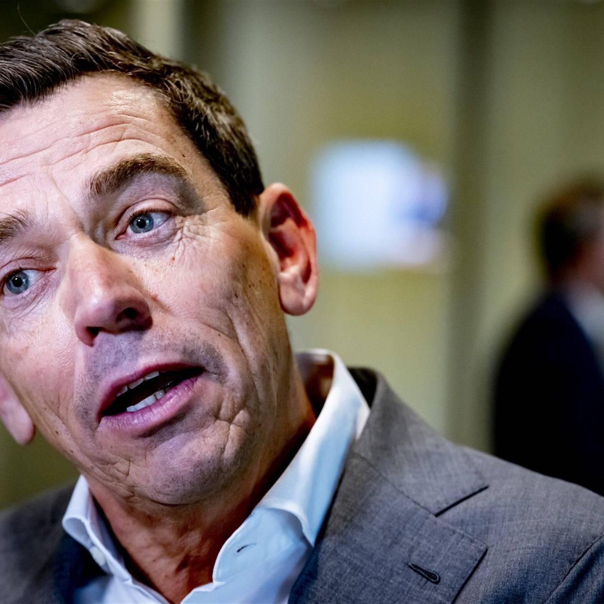 schiphol baas vol vertrouwen voor meivakantie na succesvol pasen