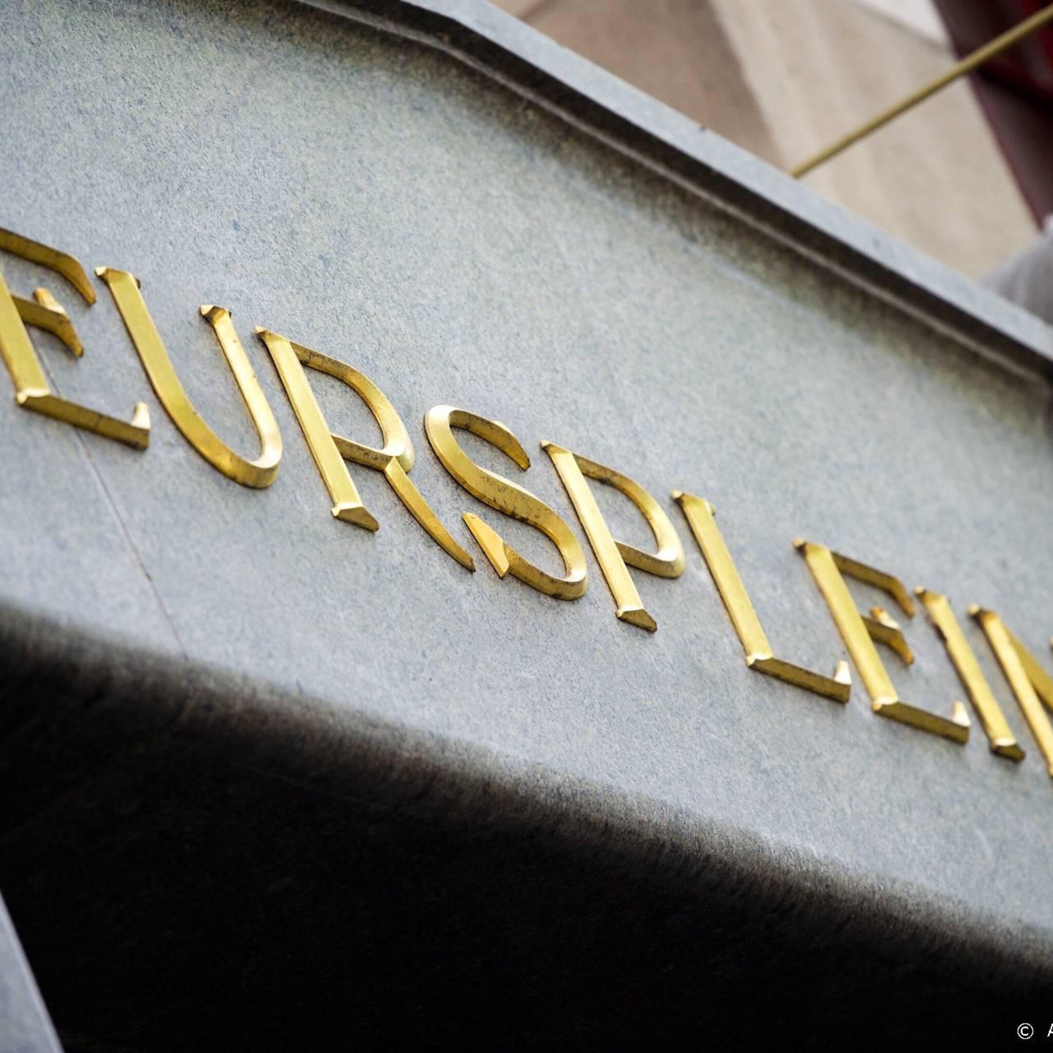 shell hoger op damrak na fiat verkoop belang gasveld rusland