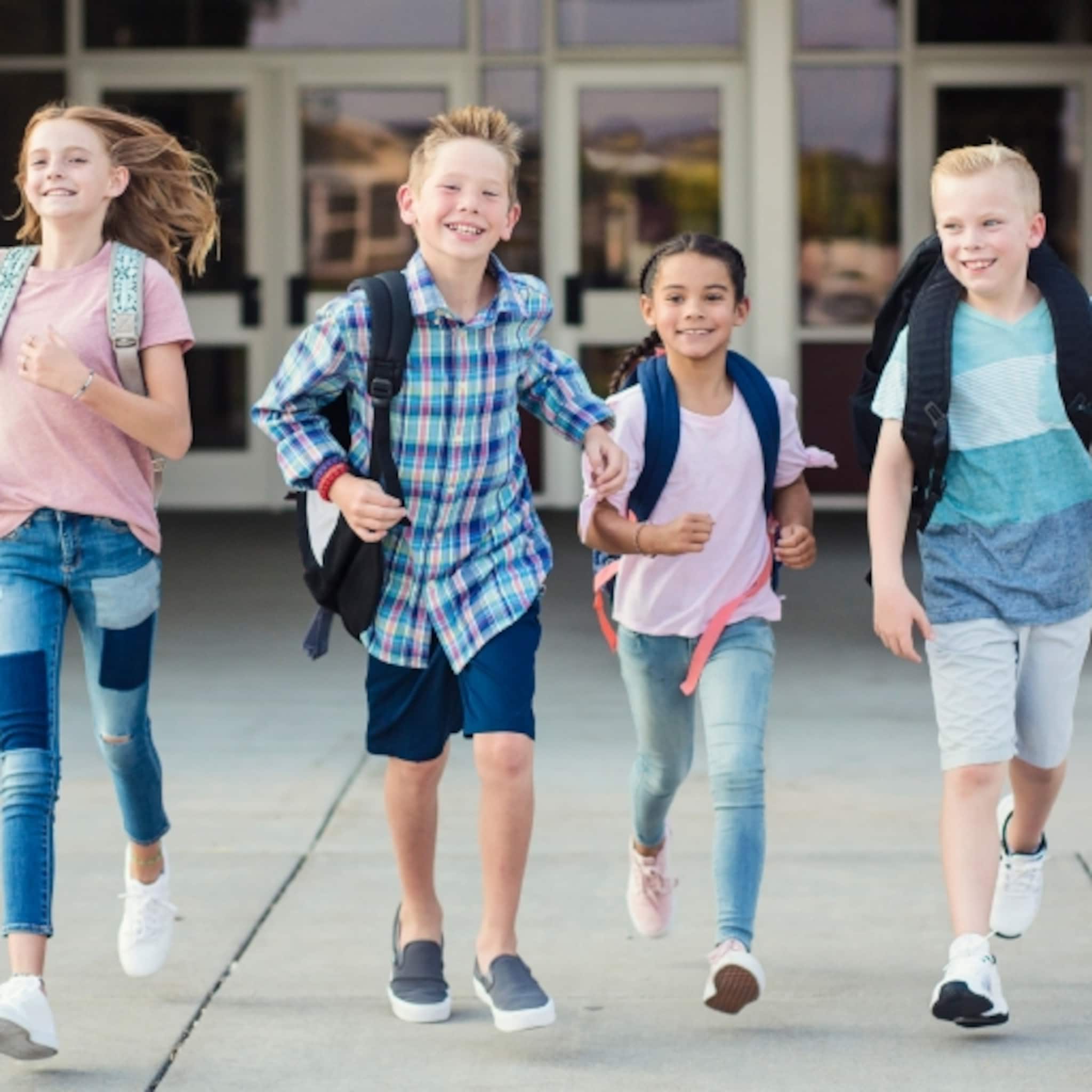 oudste schoolfotograaf van nederland draagt klanten over aan nieuwe schoolfoto