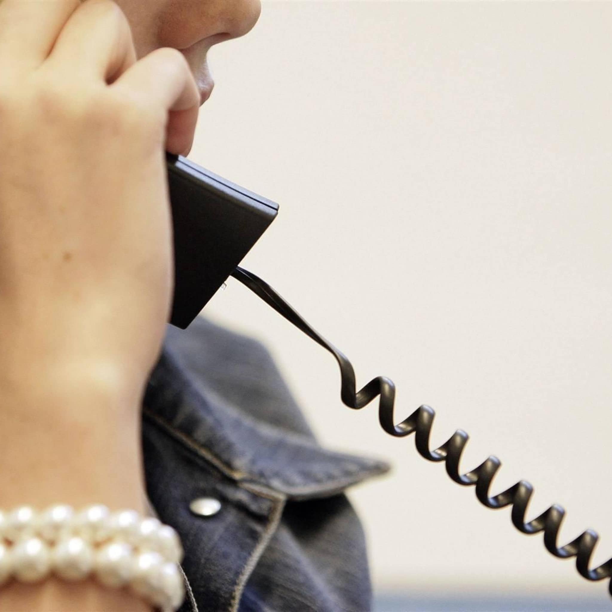 acm belminuten op vaste lijn en sms jes sinds 2019 gehalveerd