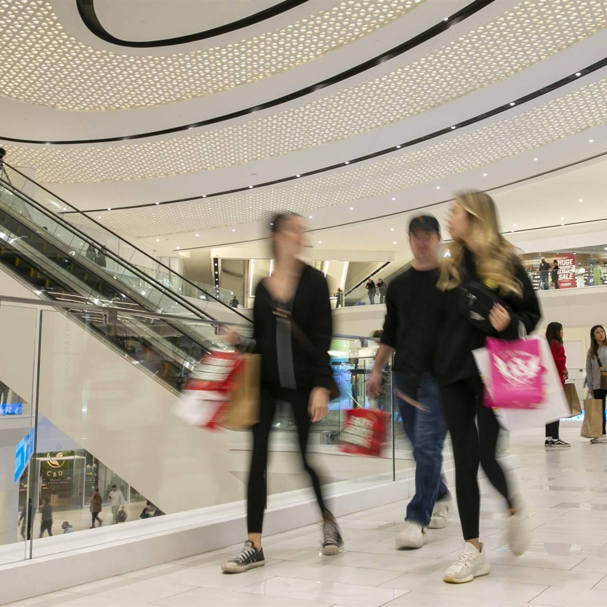 adobe amerikanen betalen steeds minder voor spullen online