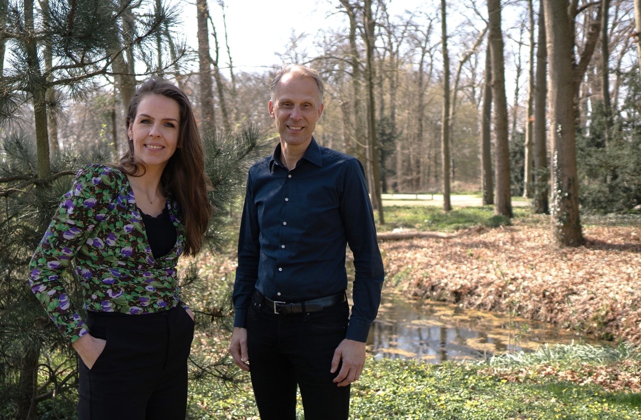 Leer als commissaris indirect beïnvloeden, omdat je zelf niet aan de knoppen zit. Op de foto Laura de Kruijs en Stefan Peij, directeuren van Governance University. Foto Governance University