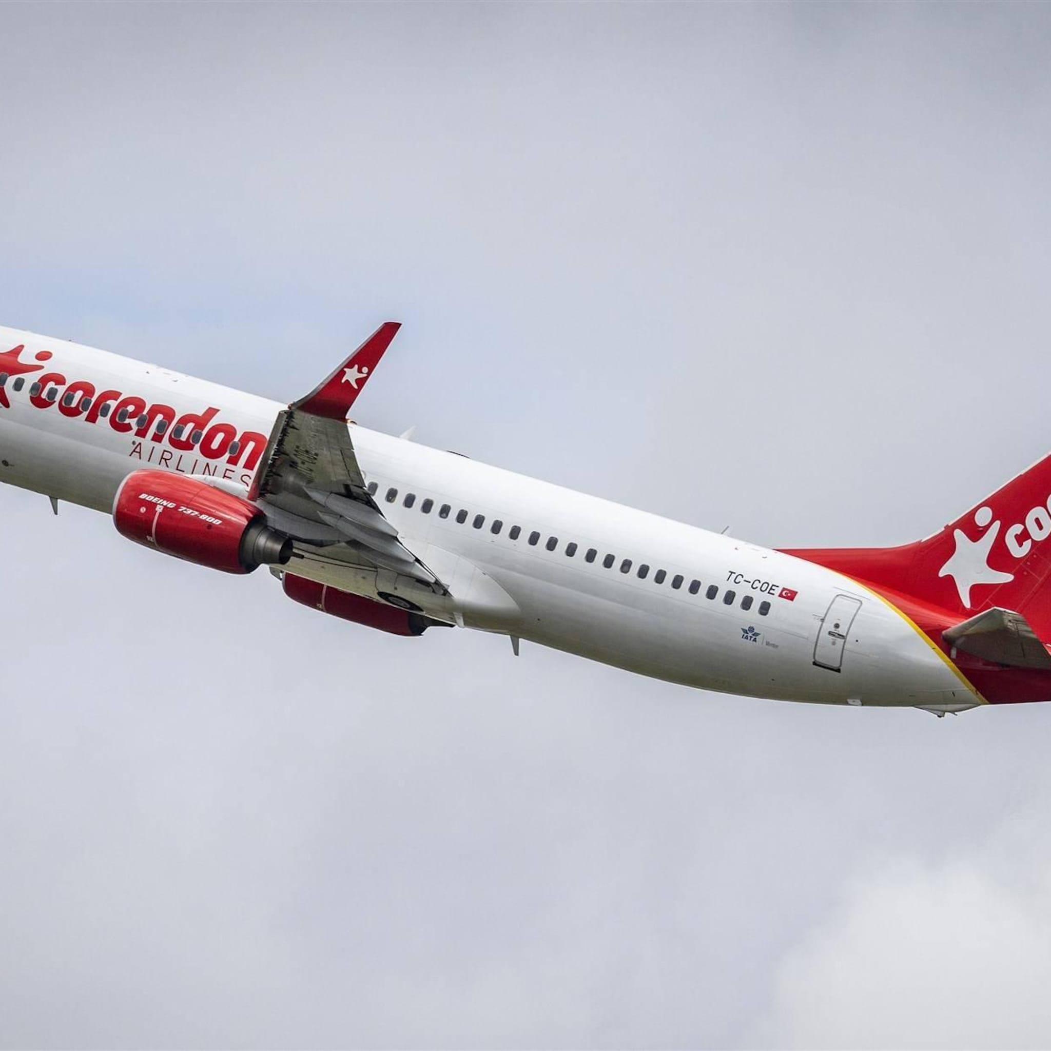 corendon ziet wel heil in plannen van schiphol