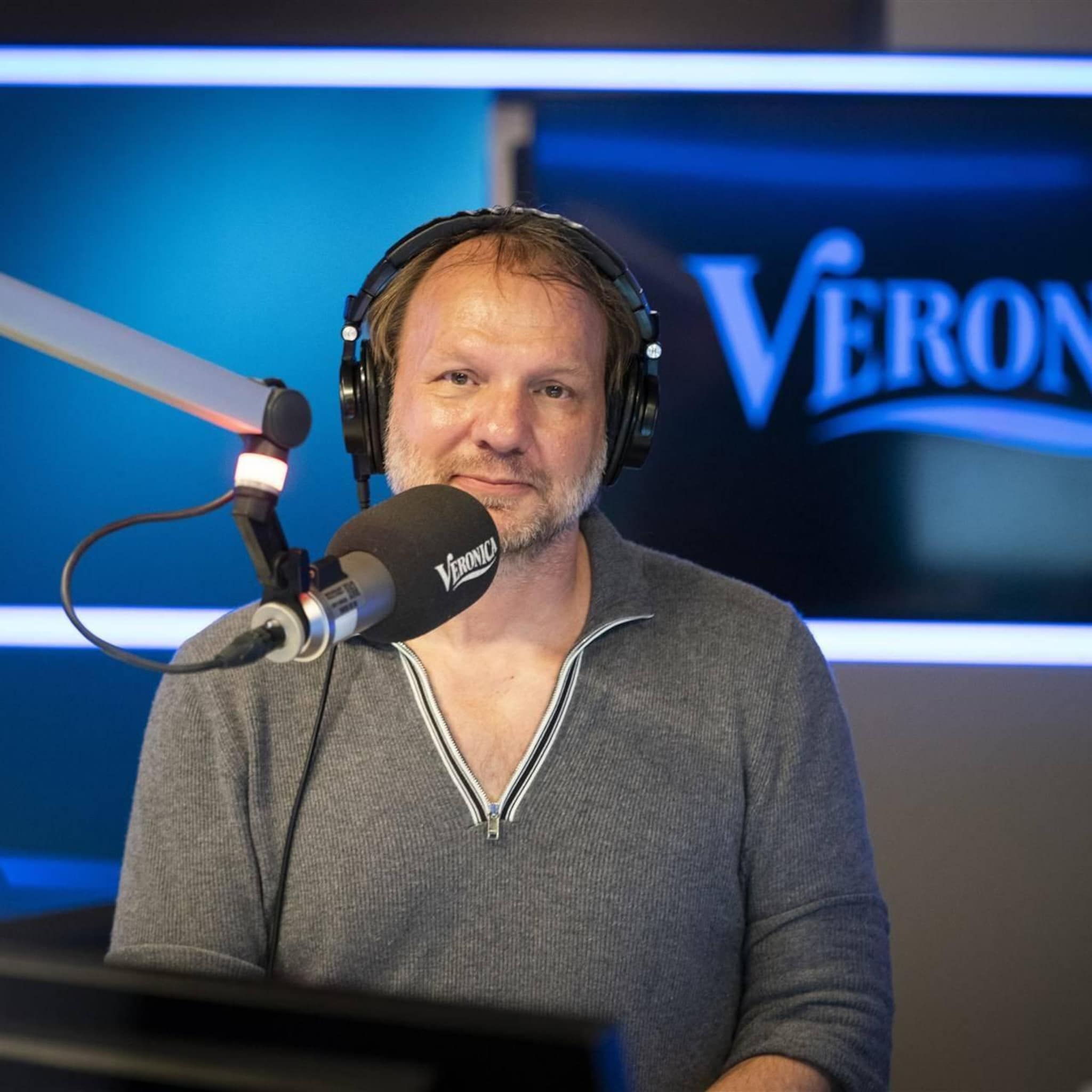 zenderbaas stenders steunt overname radio veronica