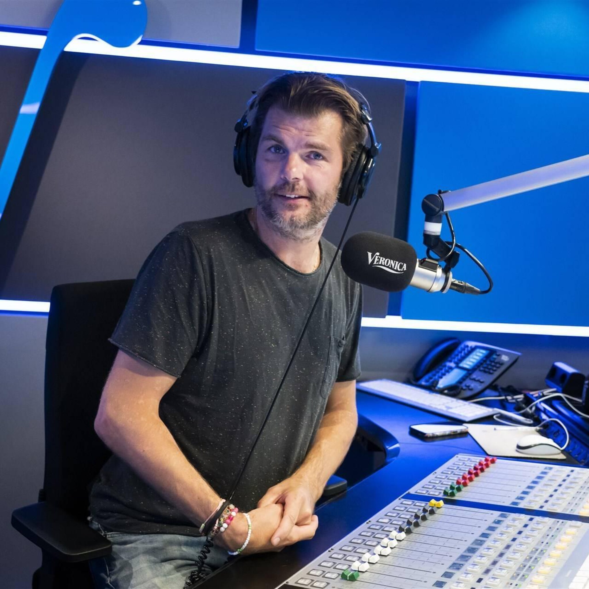 moederbedrijf de telegraaf neemt radio veronica over