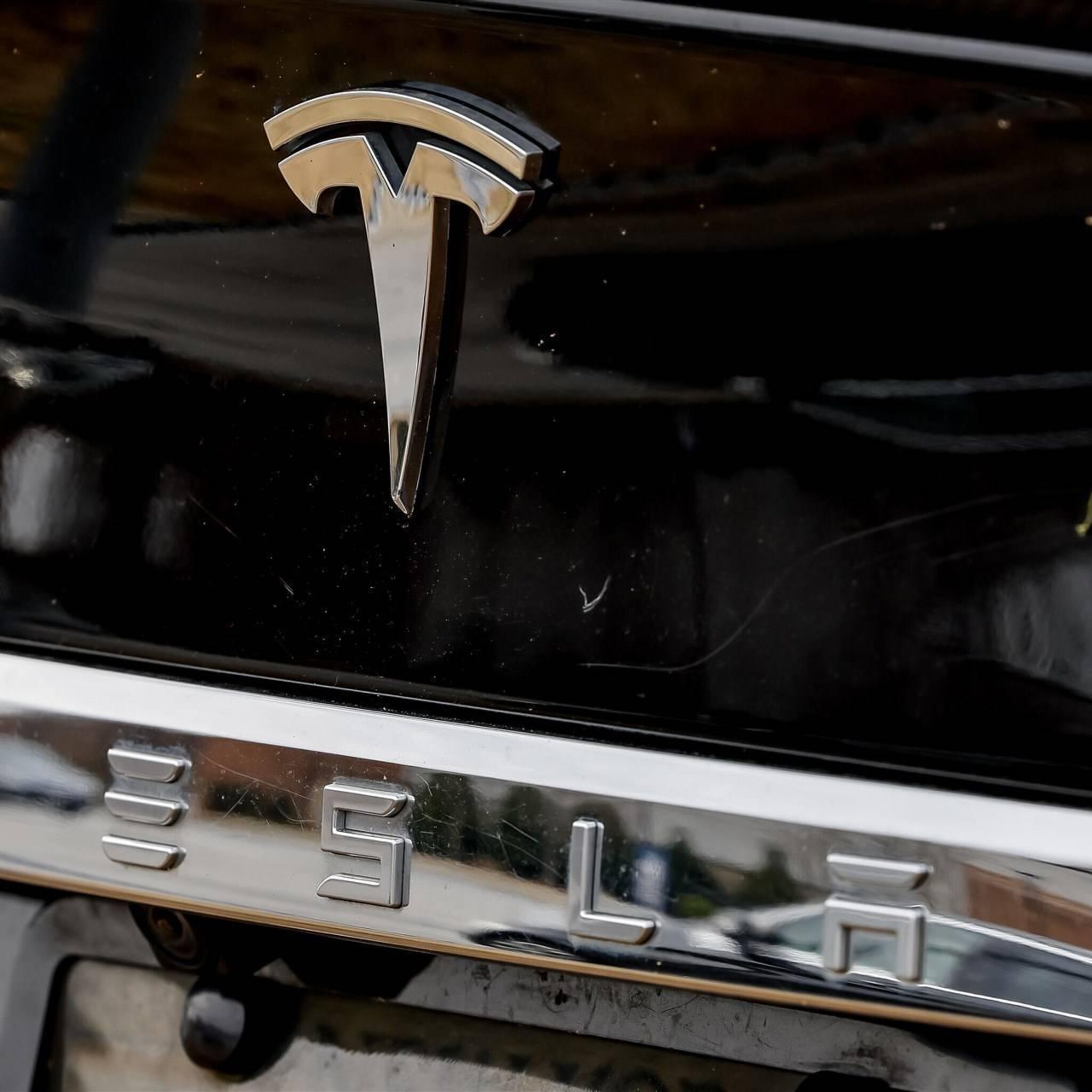 tesla verkoopt recordaantal auto s in eerste maanden 2023