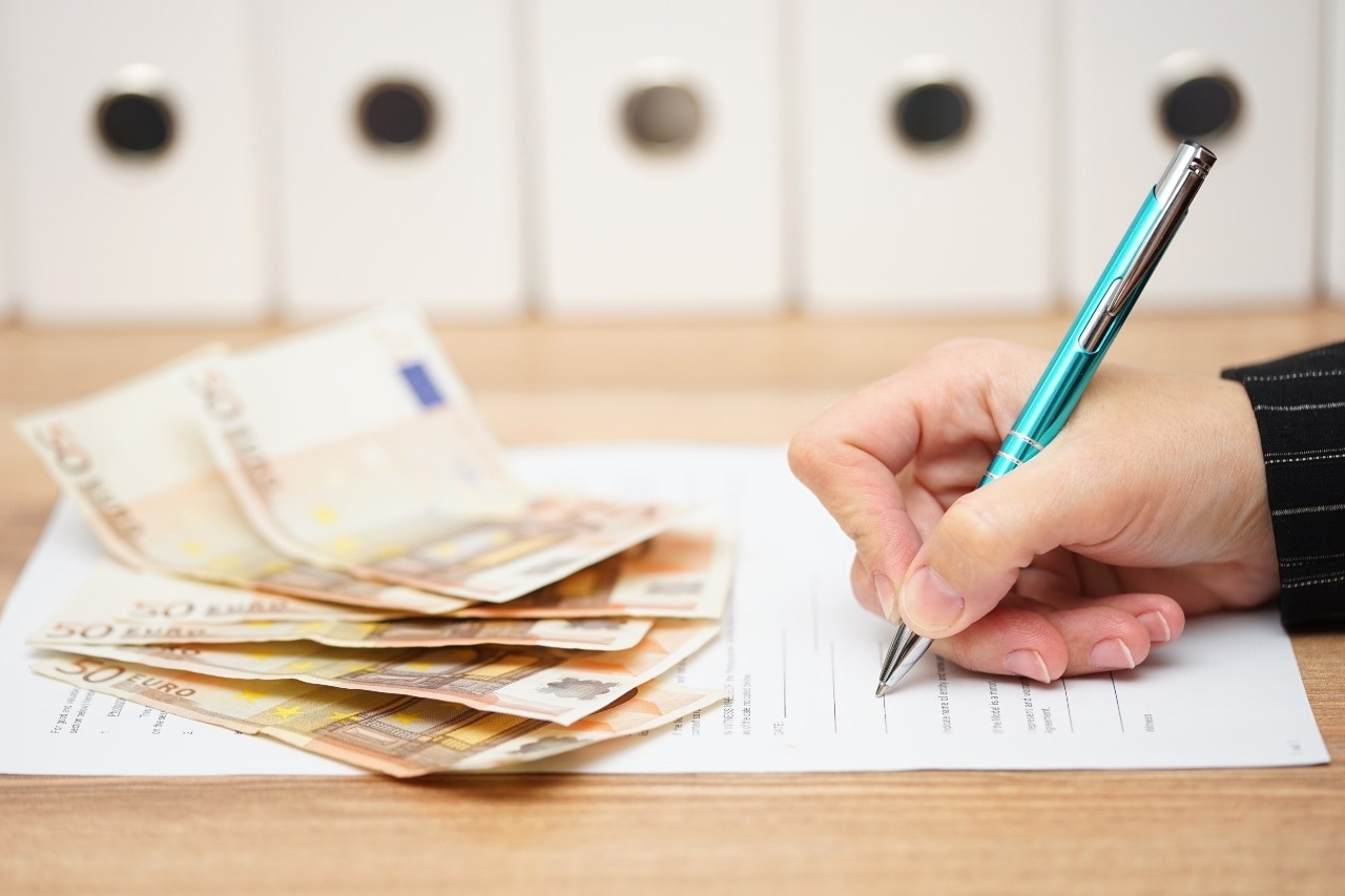 Nu rentes oplopen en de leenvoorwaarden verder worden aangescherpt is het voor ondernemers lastig om nog 'goedkoop' te lenen. Geld is duurder aan het worden. Foto: Archief