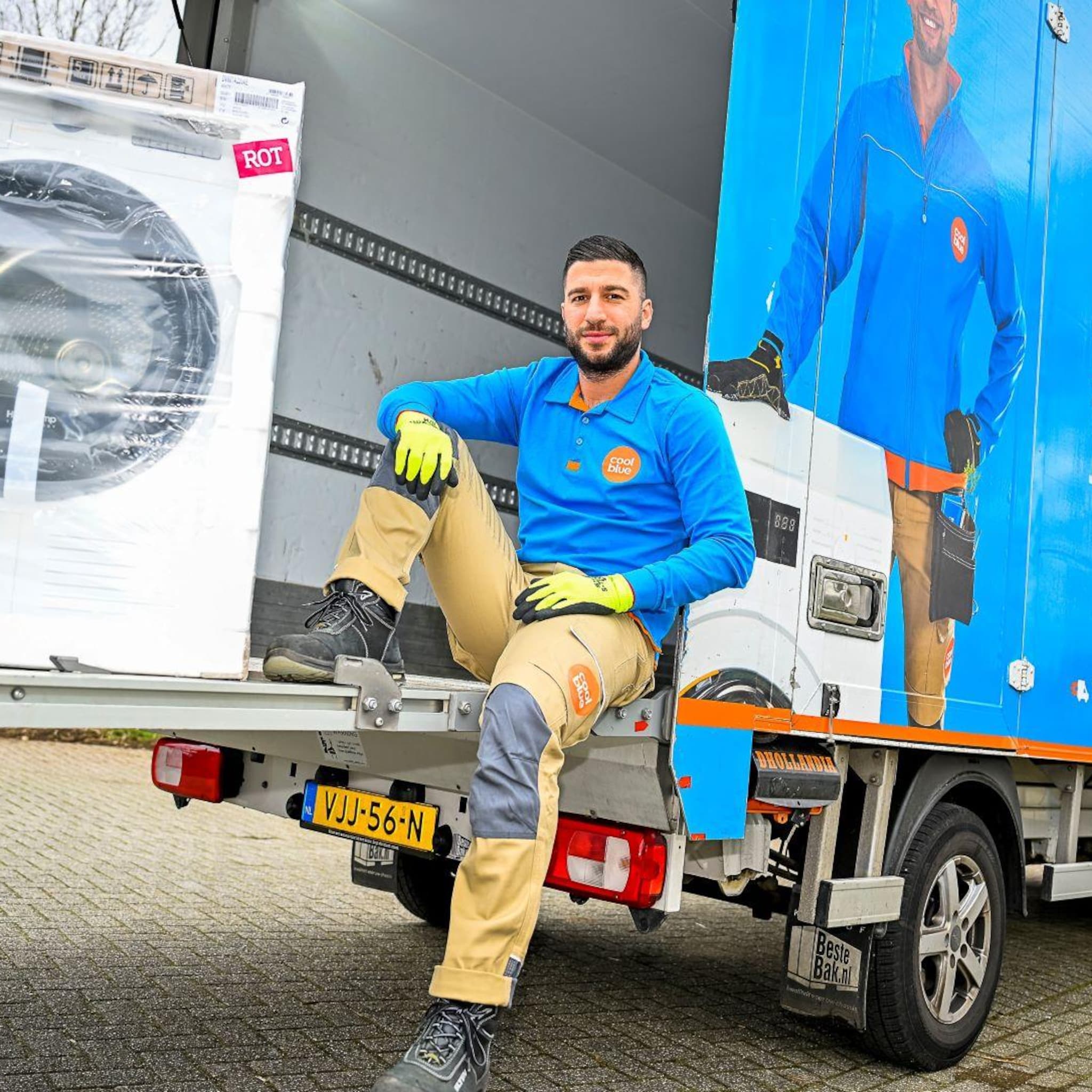 van profvoetballer tot witgoed installateur coolblue de nieuwe roeping van ninos gouriye