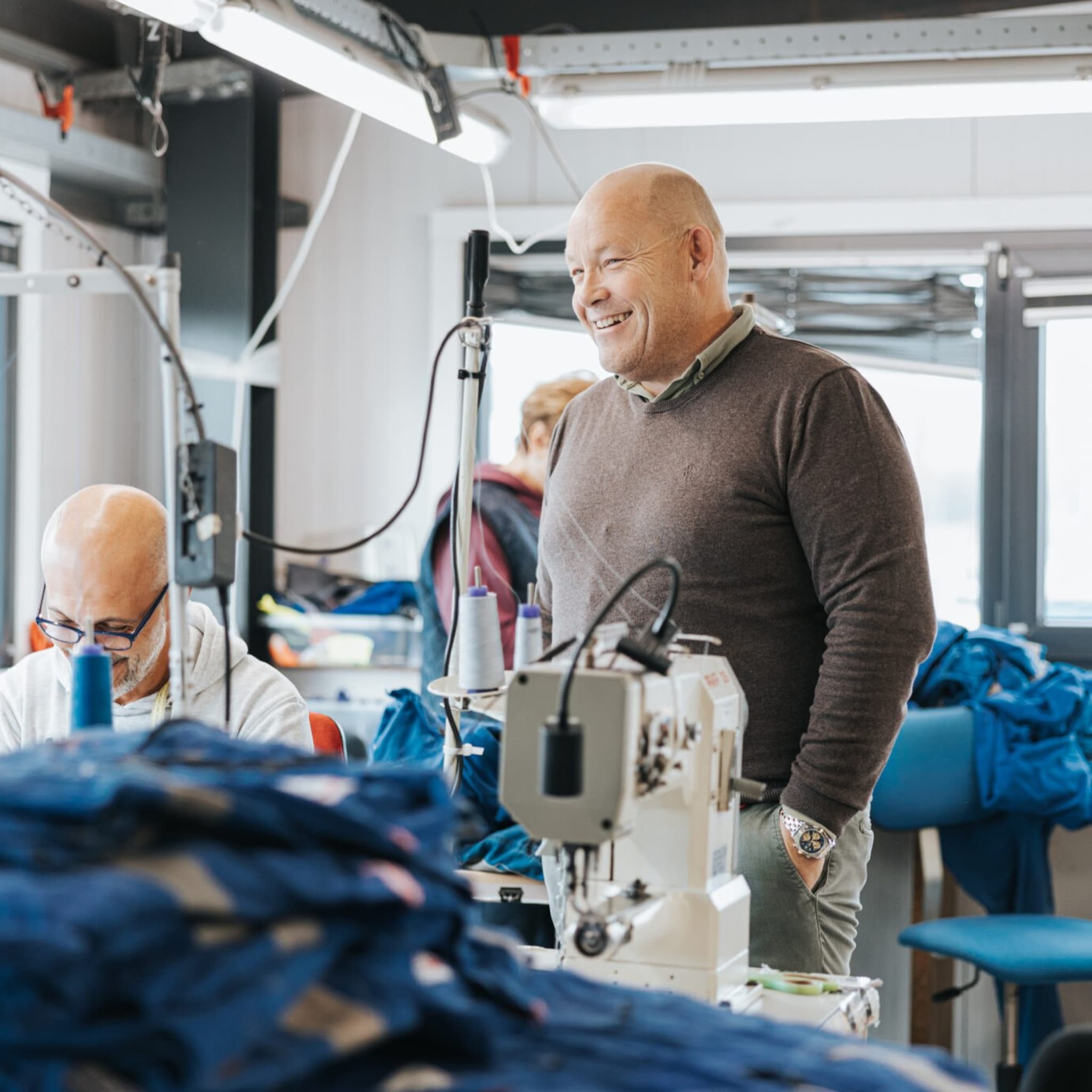 40 000 stuks kleding per week wassen duurzaam brandschoon en zonder afval