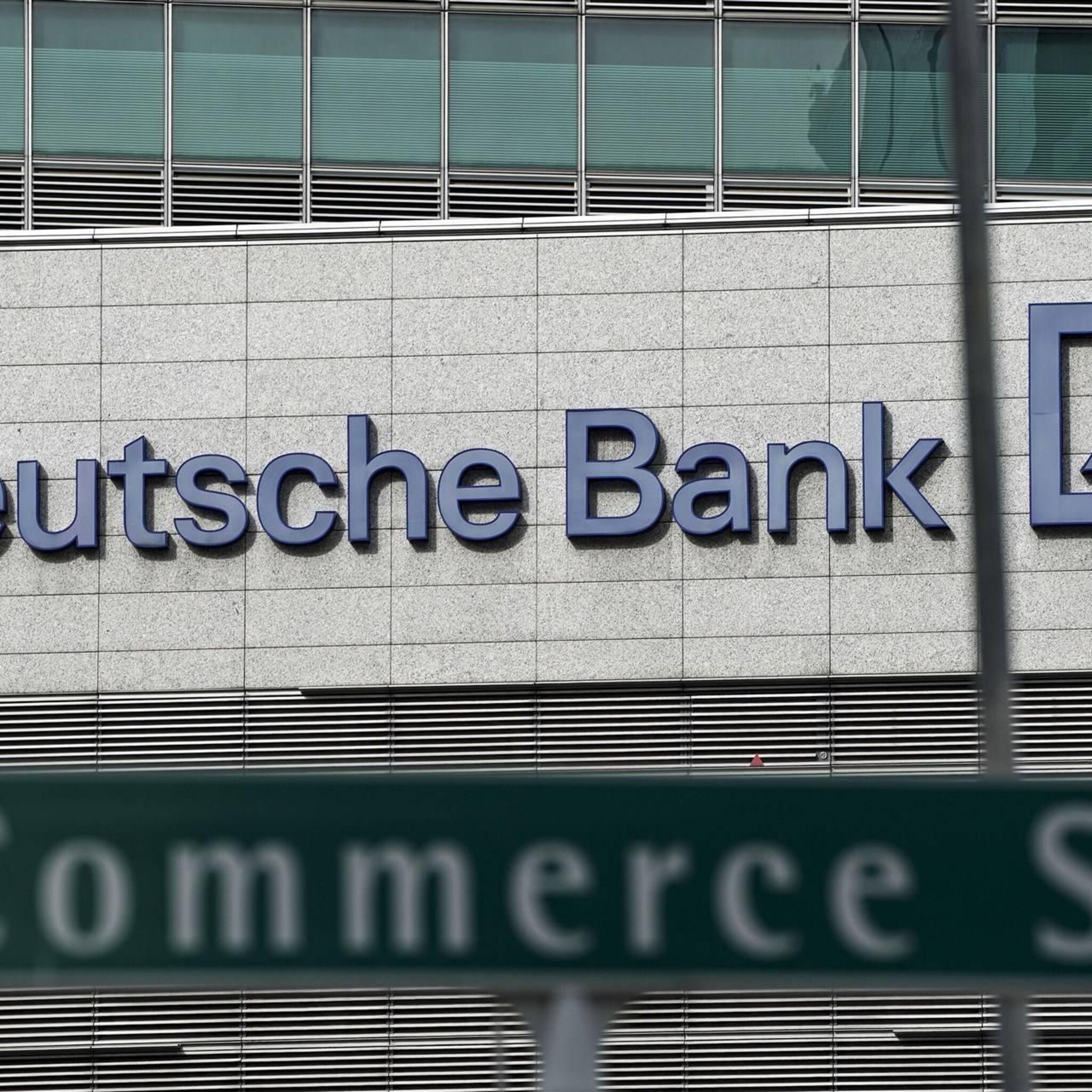 bankenonrust nog niet voorbij op beurs deutsche bank hard omlaag