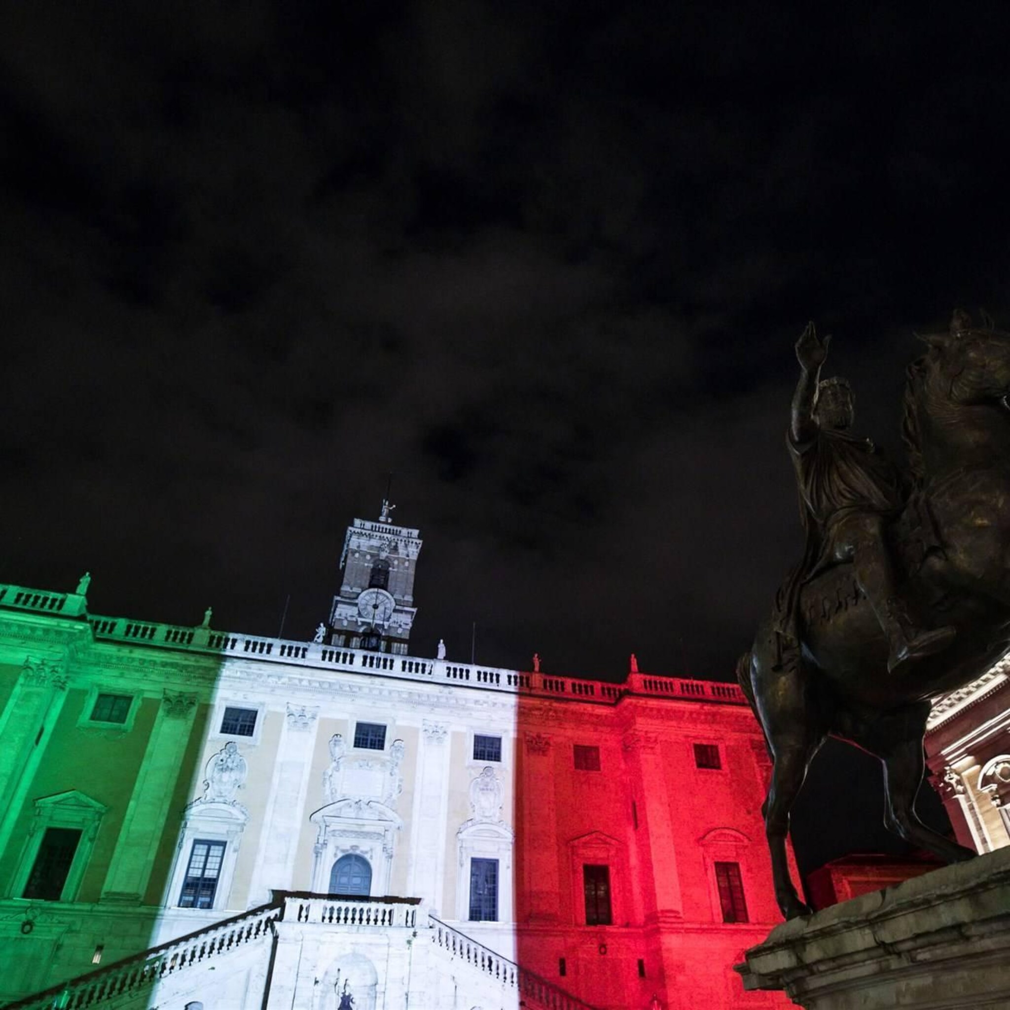 reuters italie komt met miljarden voor energiecompensatie