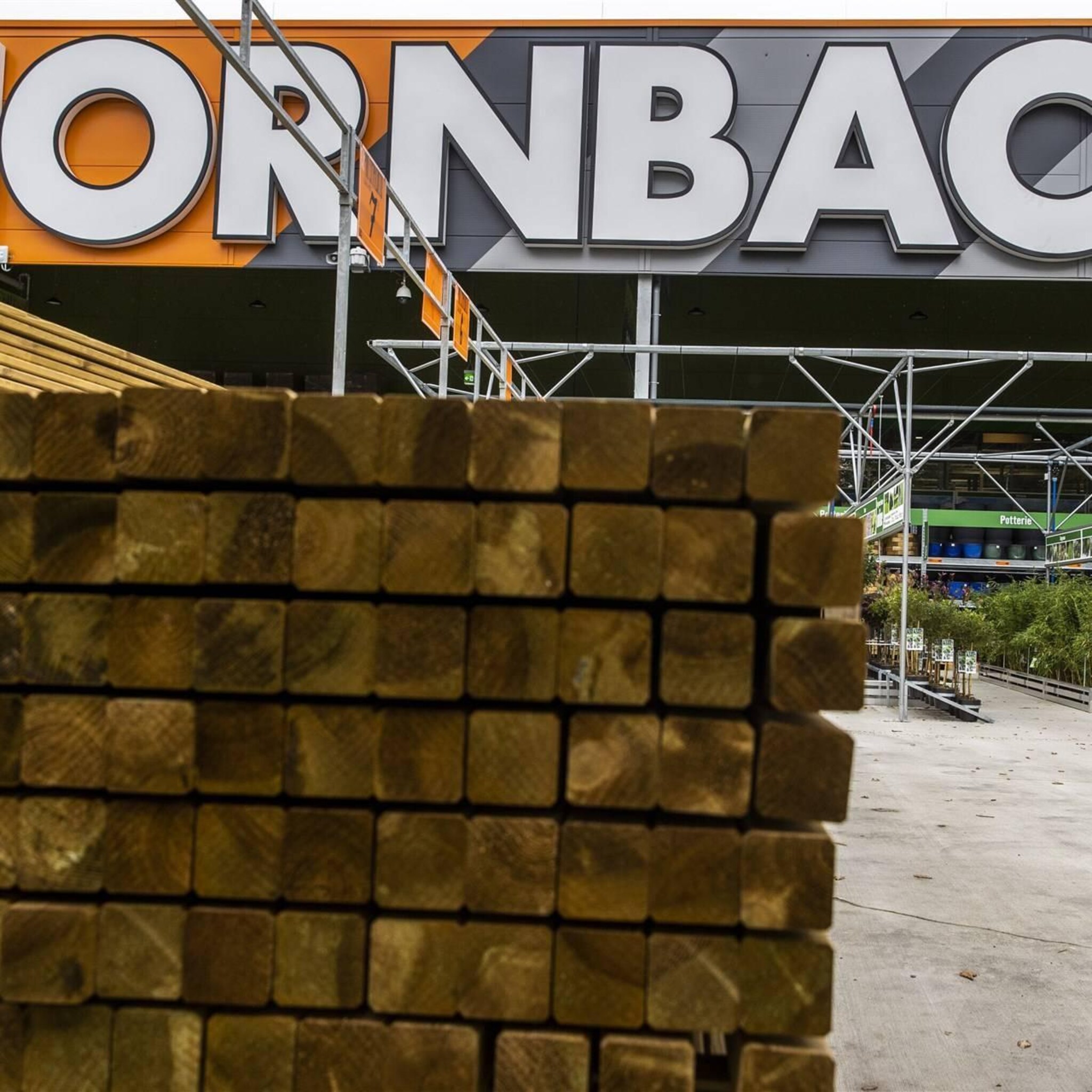 hornbach groeit door en heeft kwart nederlandse markt in handen