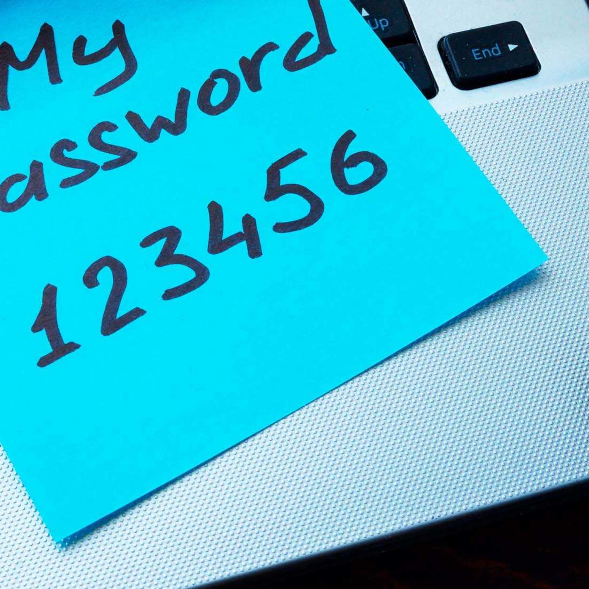 waarom wachtwoorden niet meer genoeg zijn om hackers buiten de deur te houden