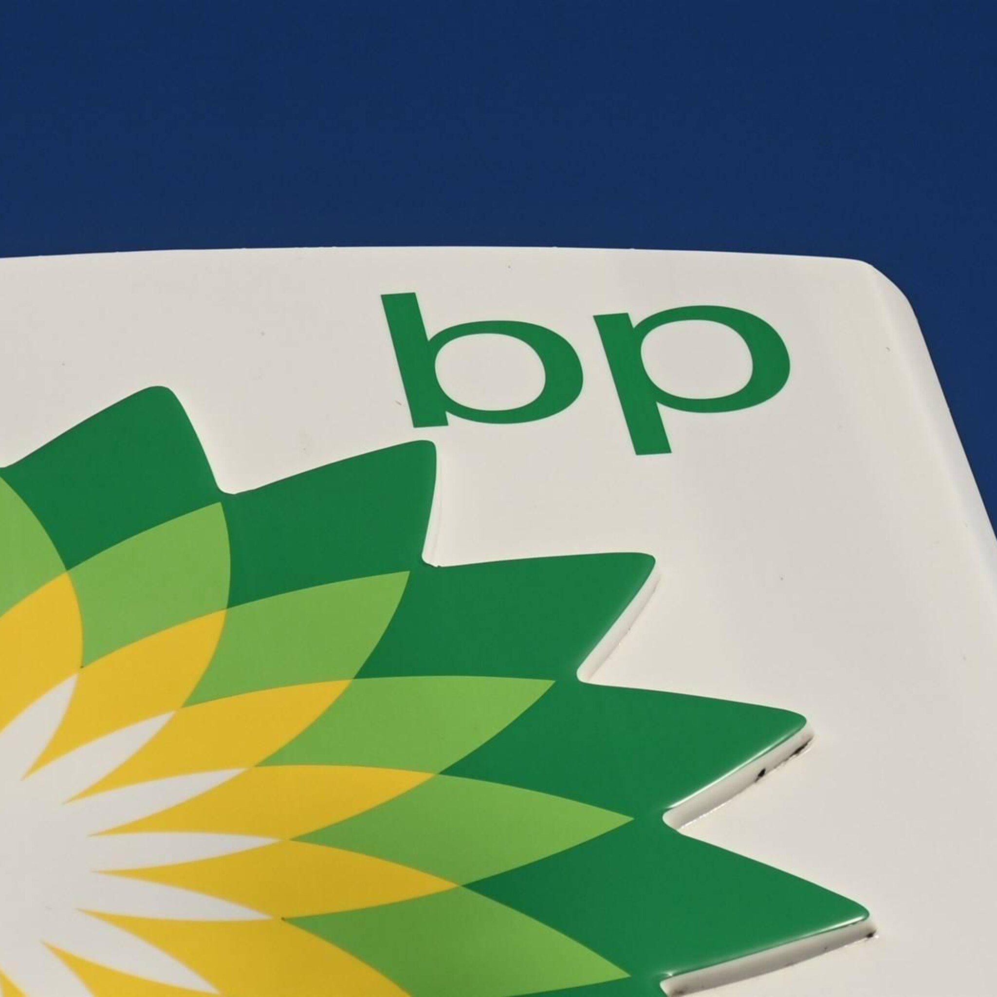 oliewerkers boorplatformen bp in noordzee zien af van staking