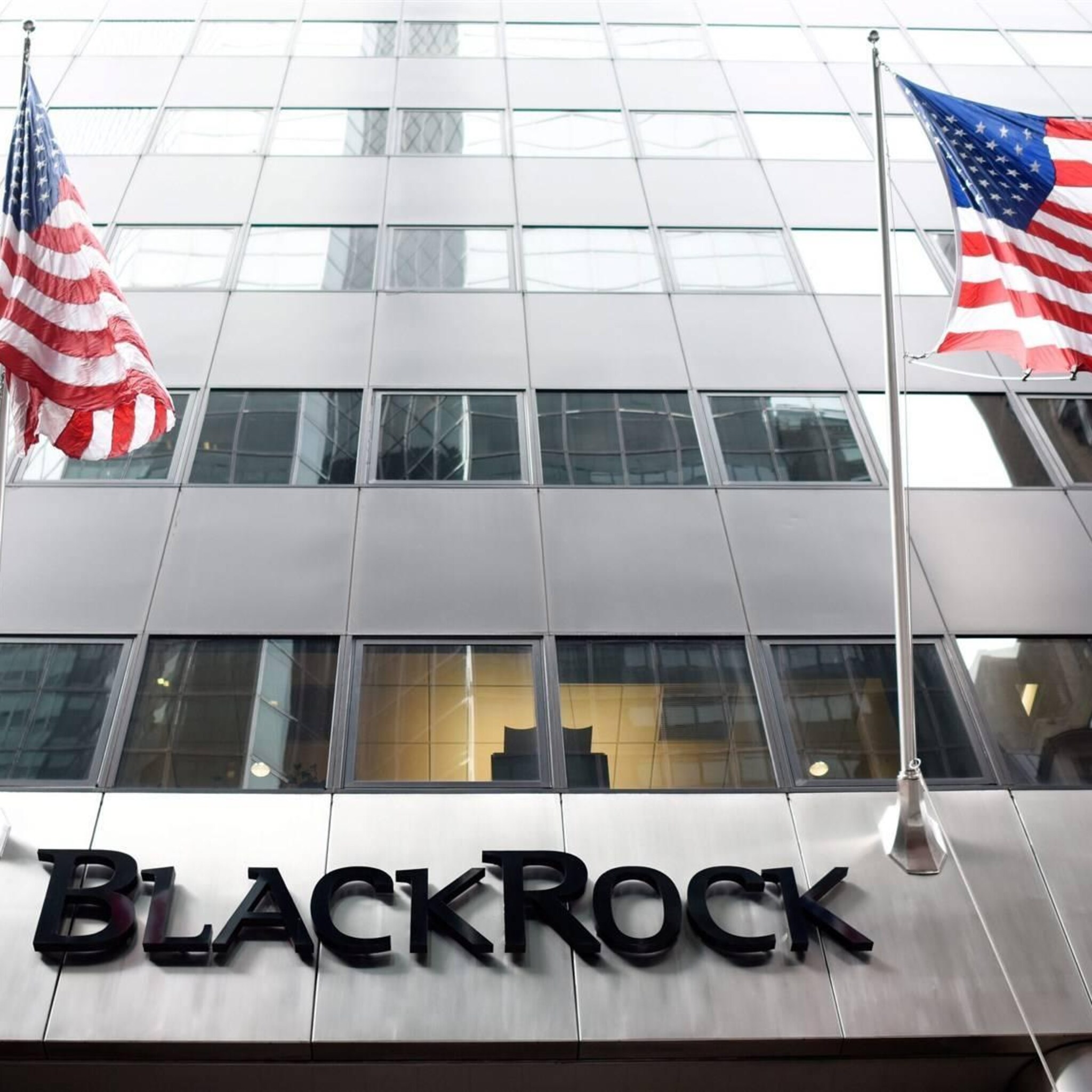 financial times blackrock denkt aan overname credit suisse