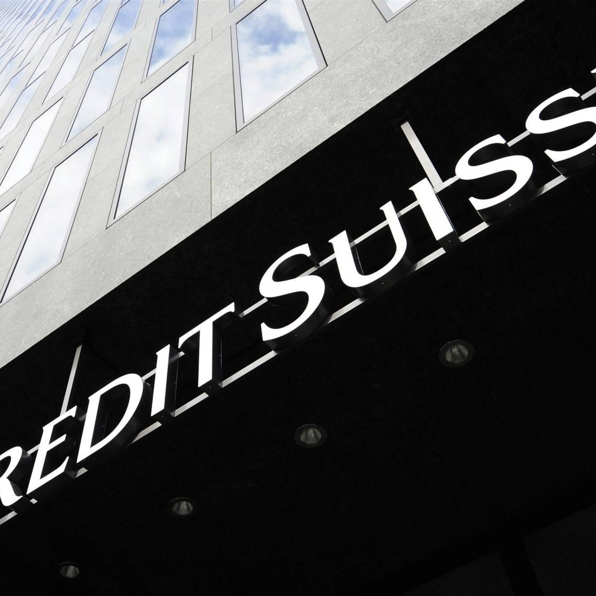 financial times ubs in gesprek over overname credit suisse