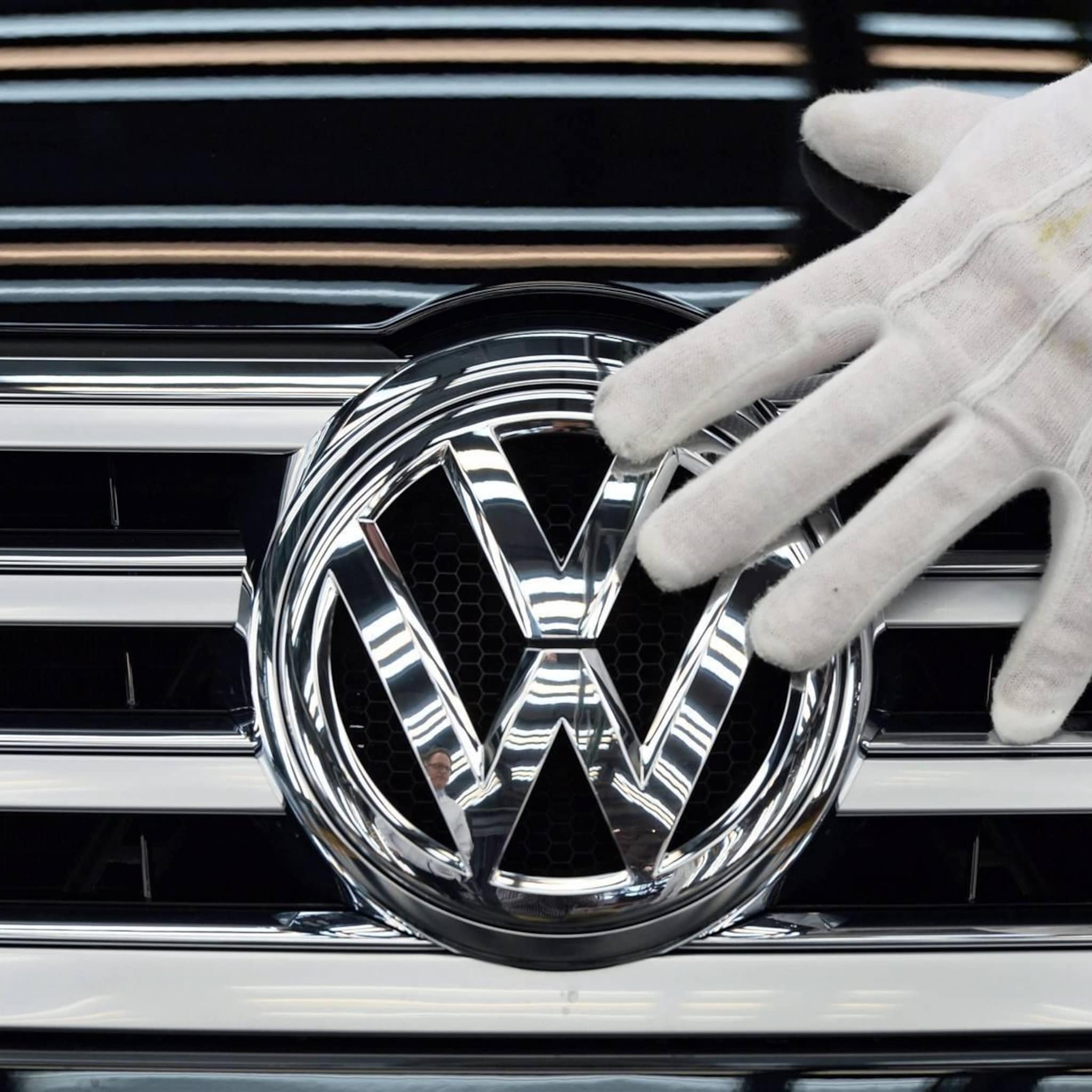 vw wil investeren in mijnen om grote speler accu s te worden