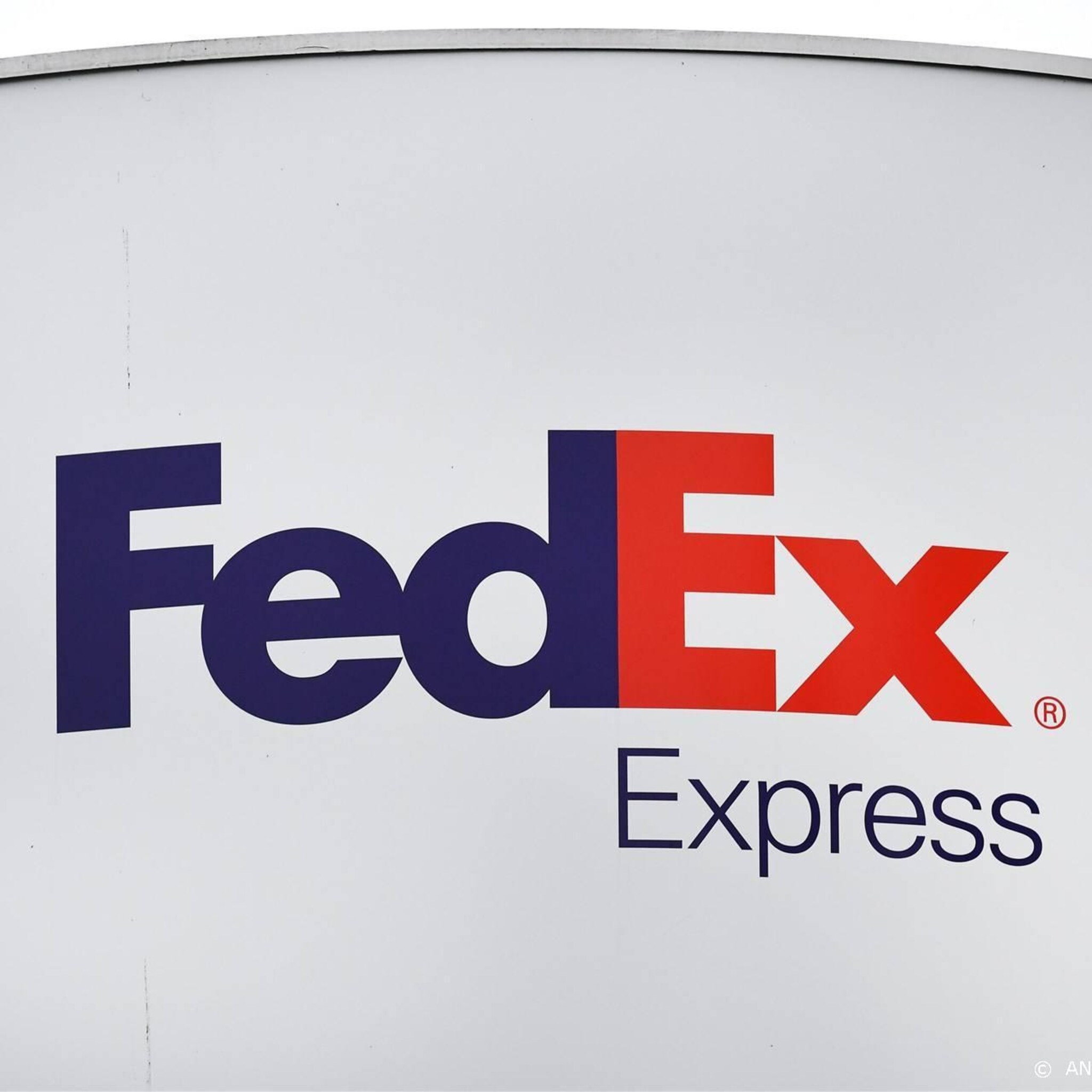 fedex stijgt op afwachtend wall street na winstverhoging