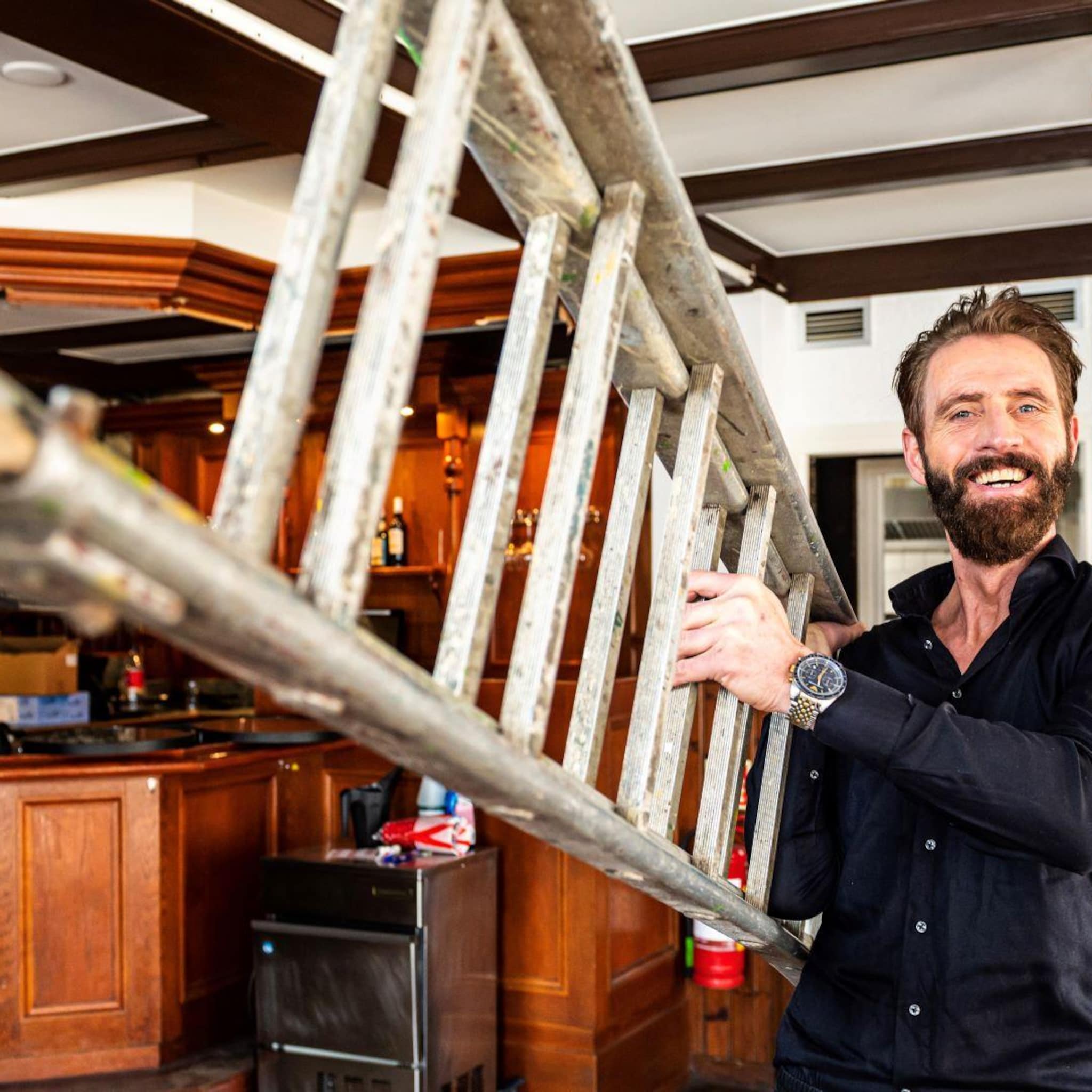 patrick wil van de enige kroeg in zwammerdam wel een succes maken