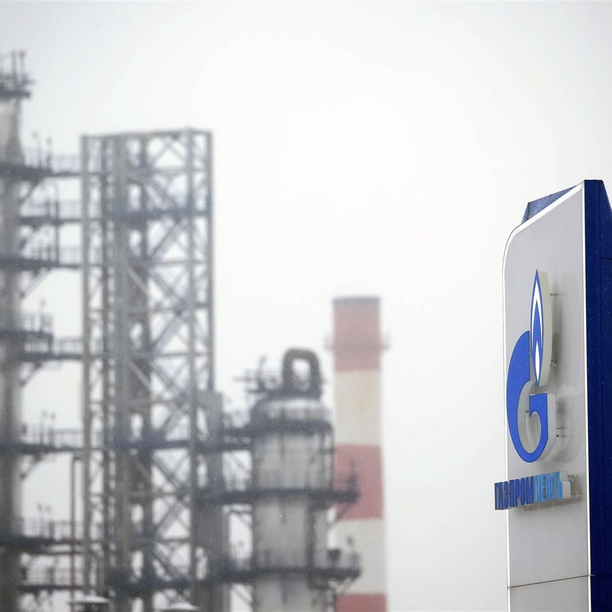 iea russische olie inkomsten fors omlaag door sancties