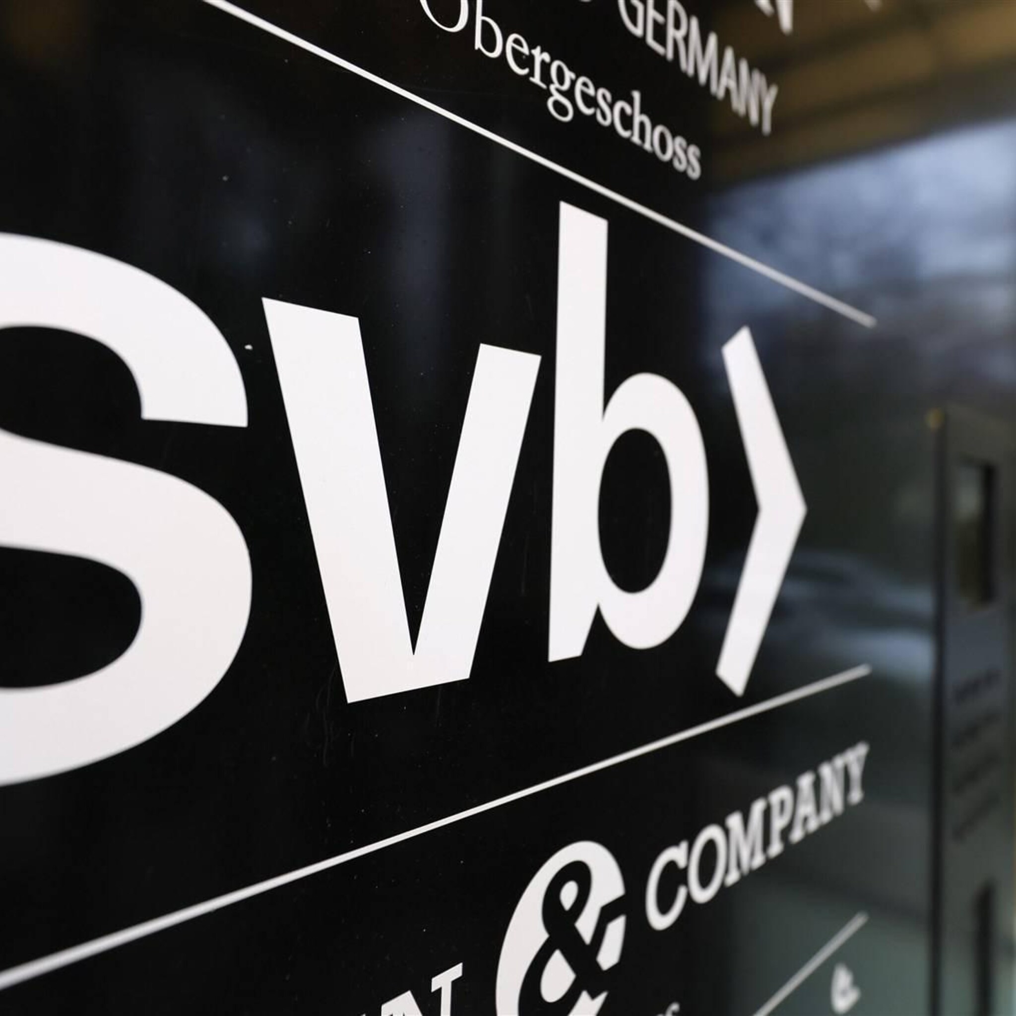 krant aanklagers vs onderzoeken bankroet silicon valley bank
