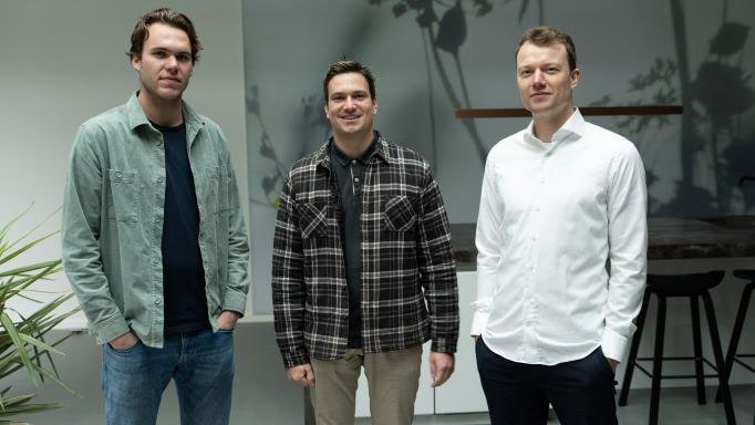 Van links naar rechts Jurgen Nijland, Ties den Dekker en Peter van de Rijdt van Staxxer. Foto: Staxxer