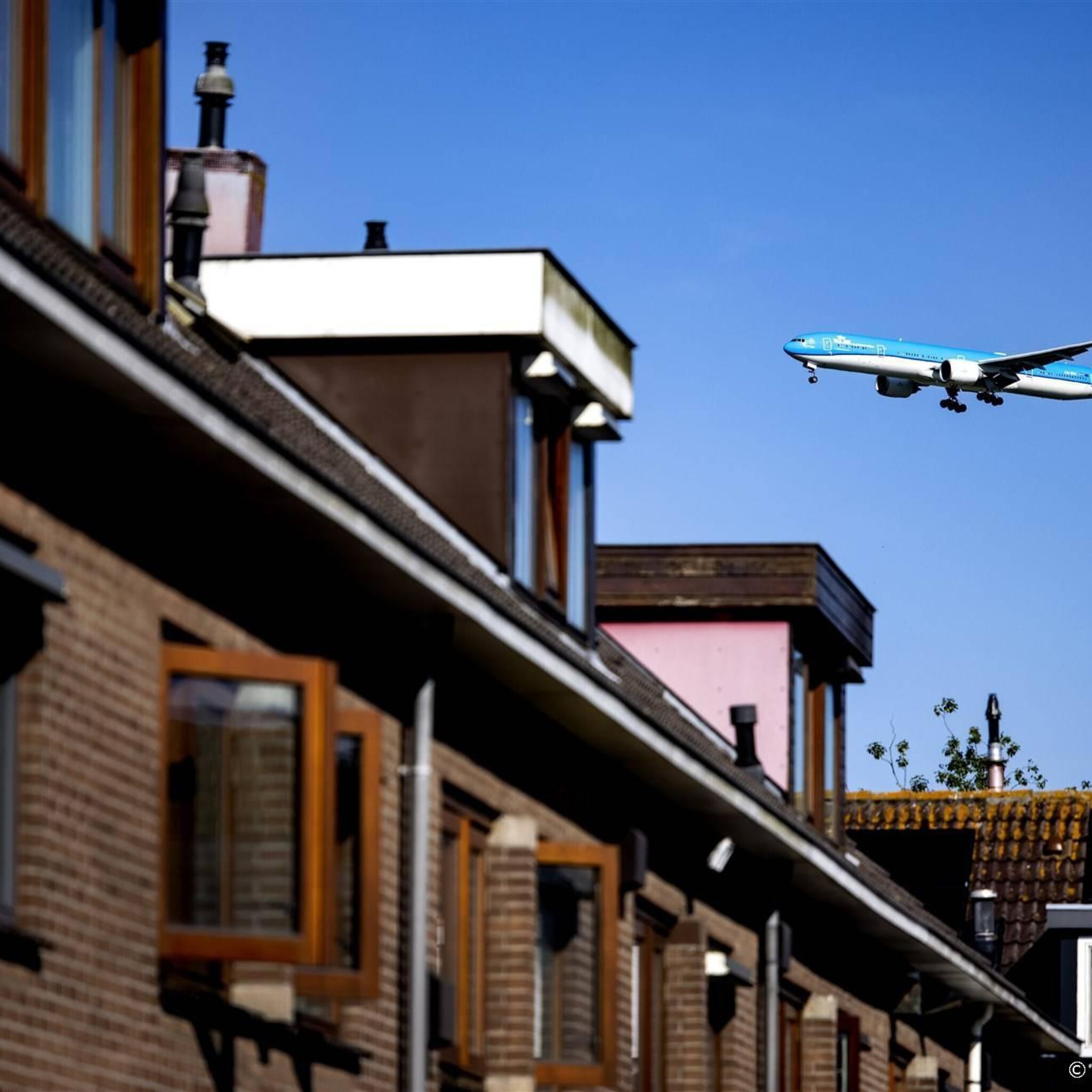 omwonenden schiphol hekelen oprekken geluidsnormen rond vliegveld
