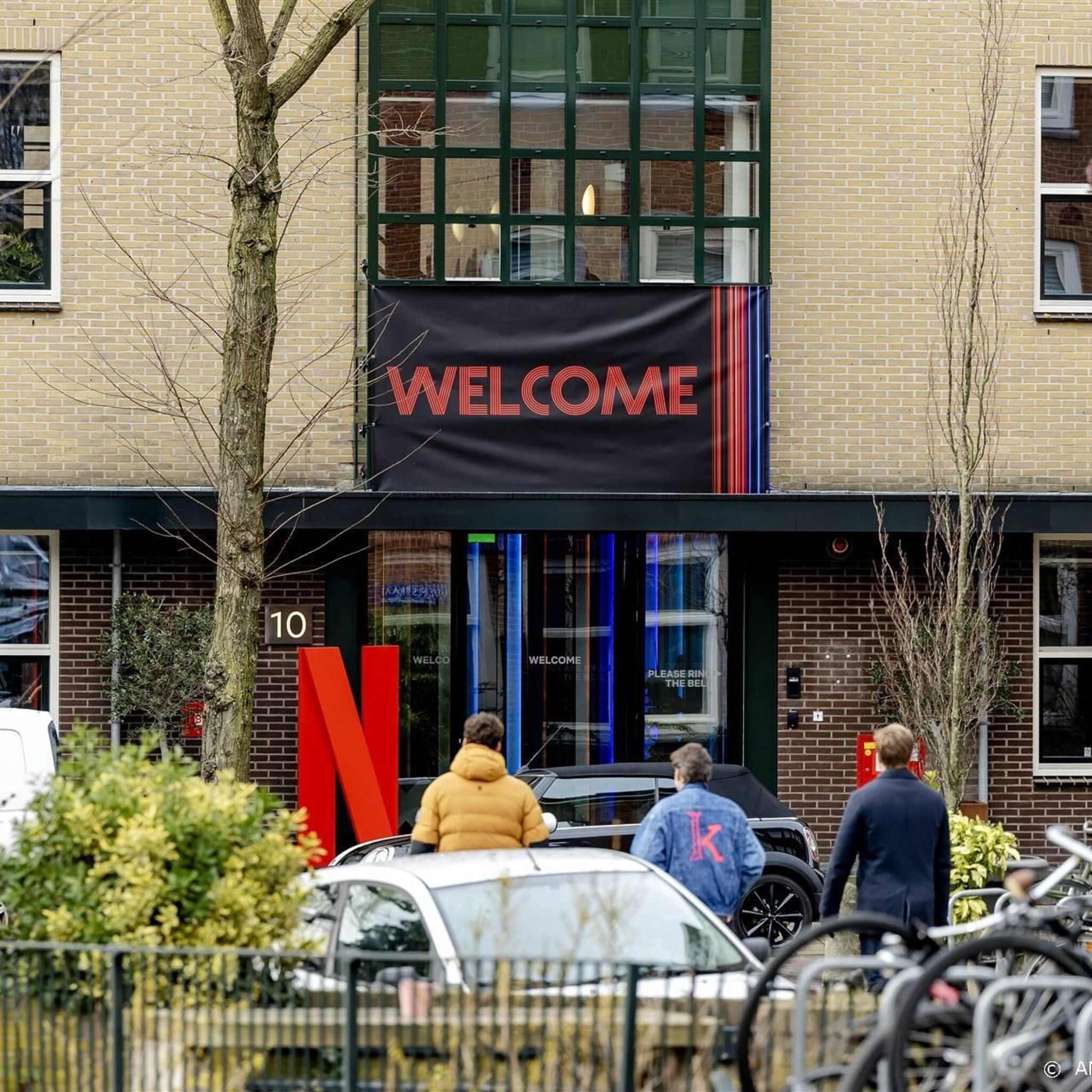 netflix top onder indruk van succes nederlandse films en series