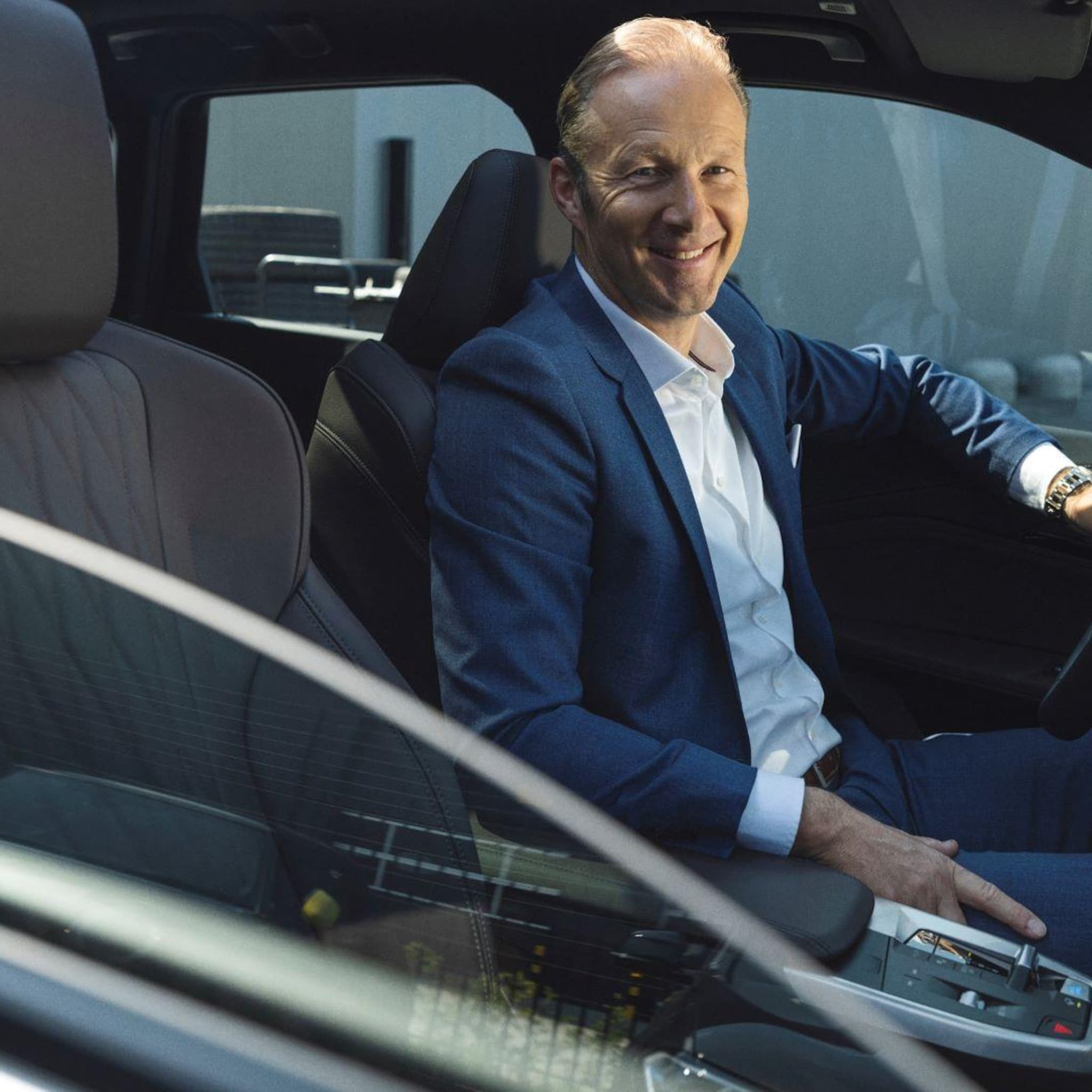 ceo bmw nederland heeft tesla op de korrel wat mensen niet weten is dat bmw s duurzamer zijn