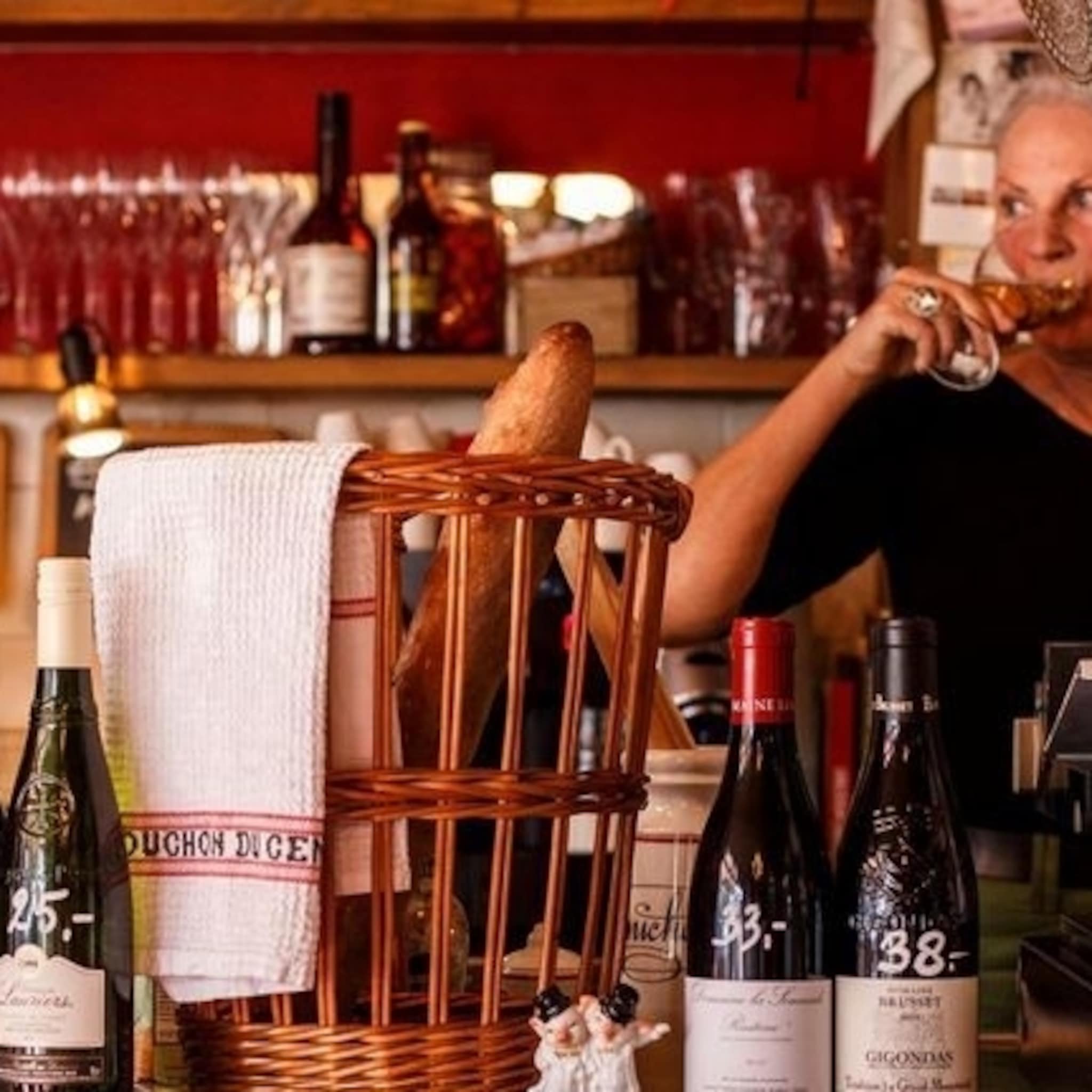 al 24 jaar zonder personeel zo runt hanneke 64 in haar eentje een restaurant