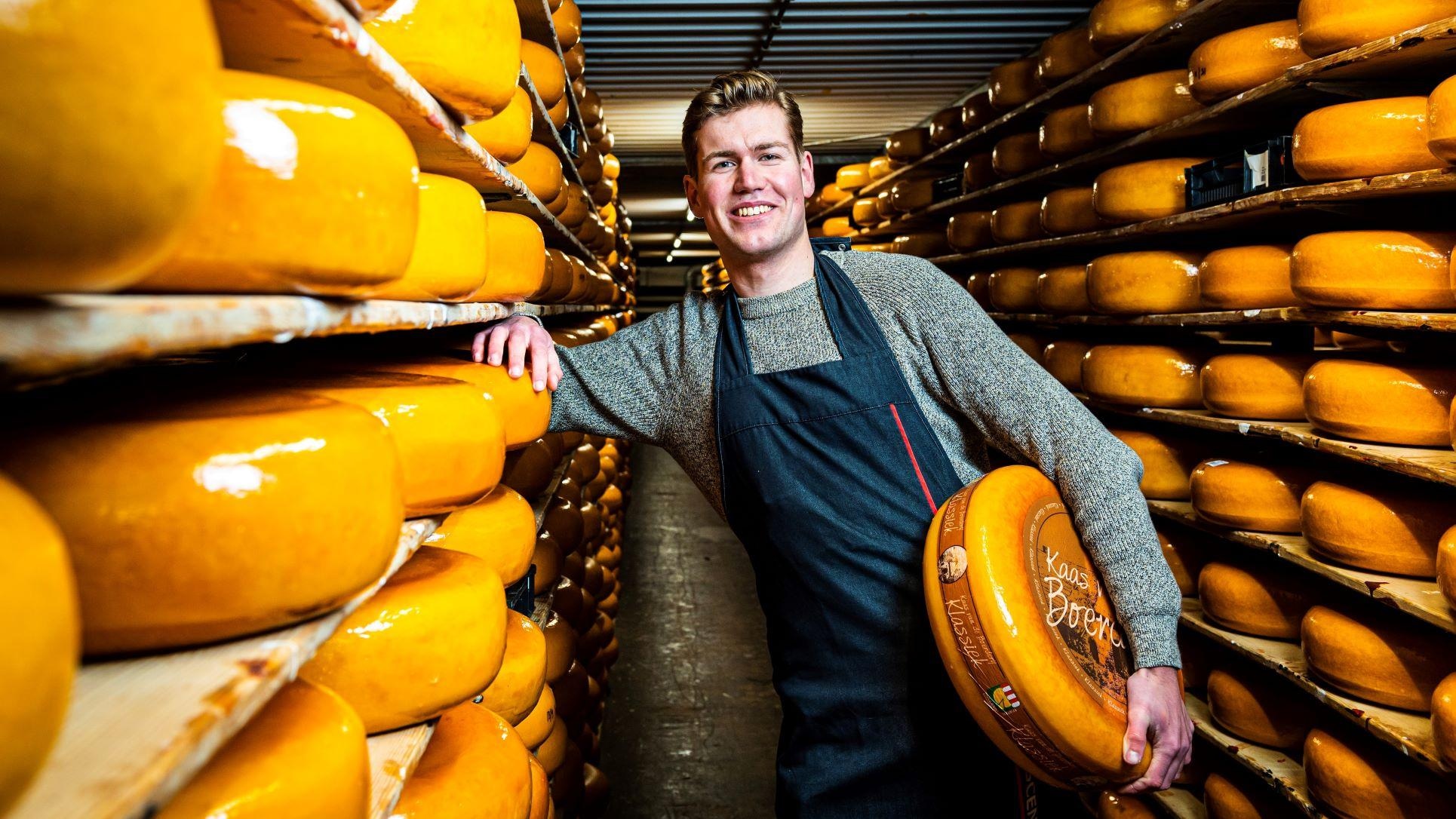 Jan Bogaards gooide het roer om en is nu kaasboer. Foto: Merel Klijzing