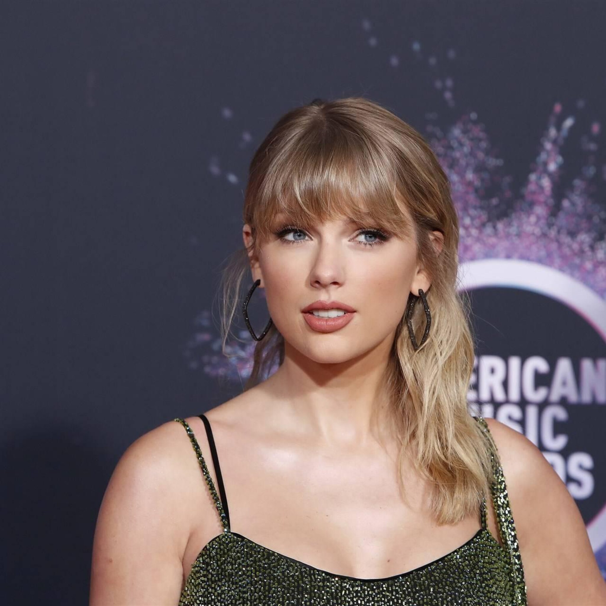 taylor swift drake en beatles helpen universal aan omzetgroei