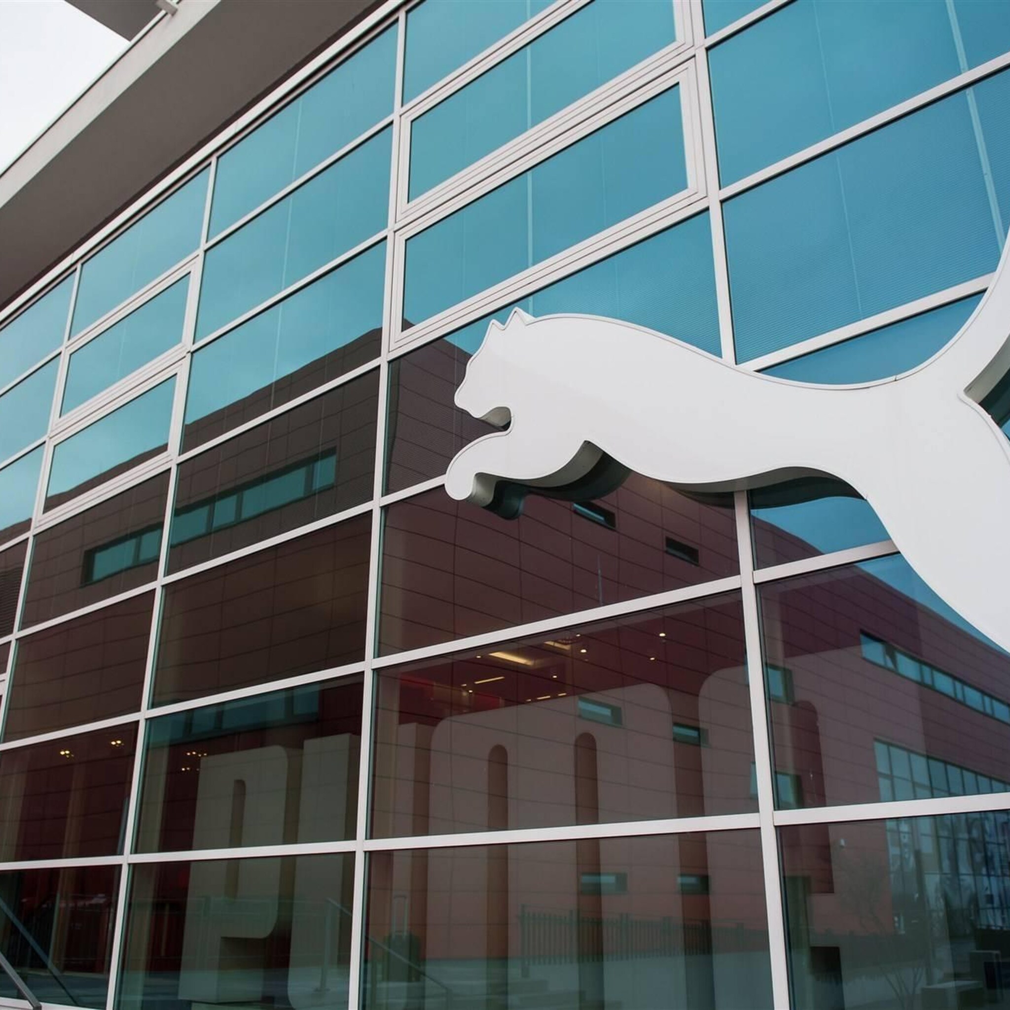 puma maakte recordwinst in 2022 vooruitzichten wel slechter