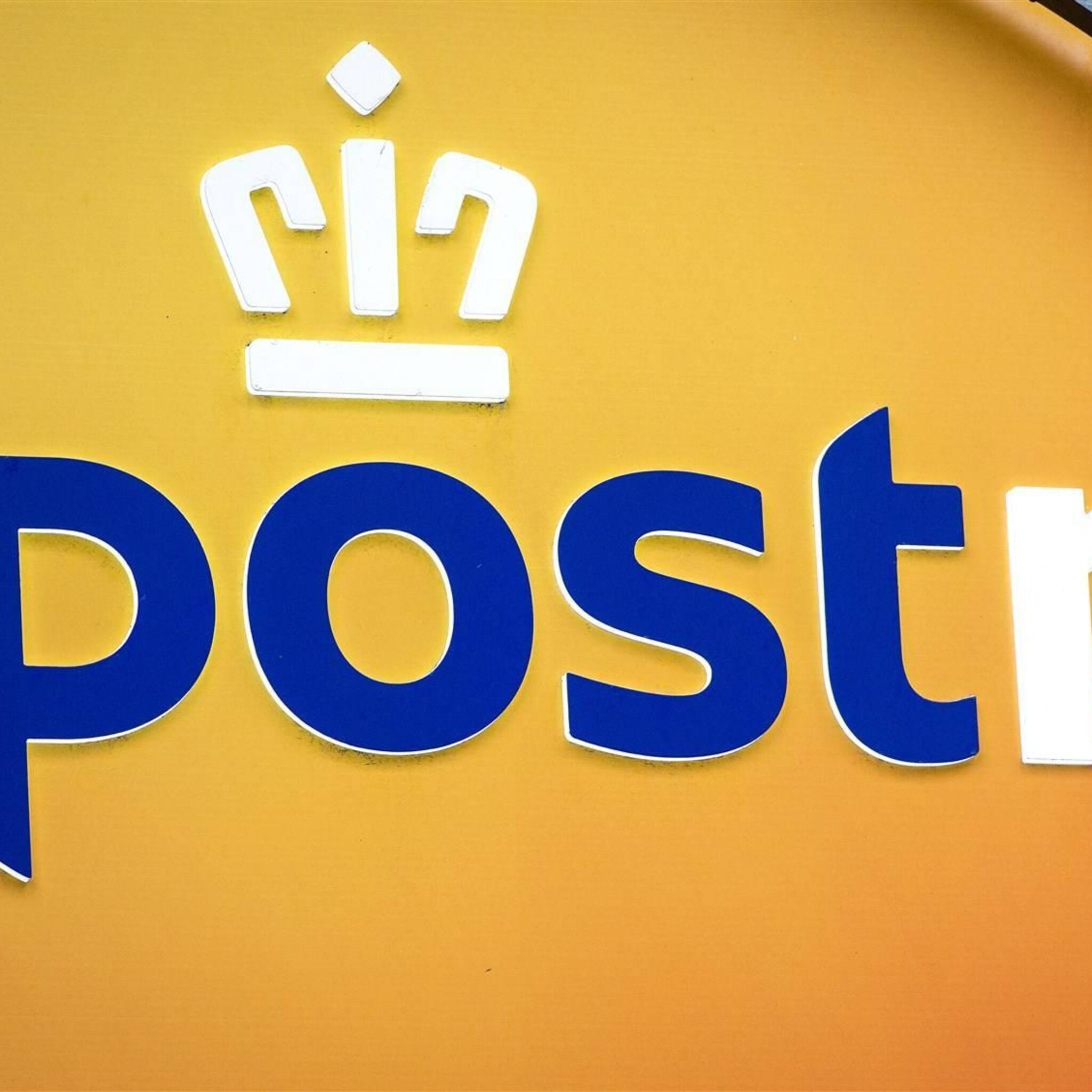 geschrokken bonden vrezen onrust door reorganisatie postnl