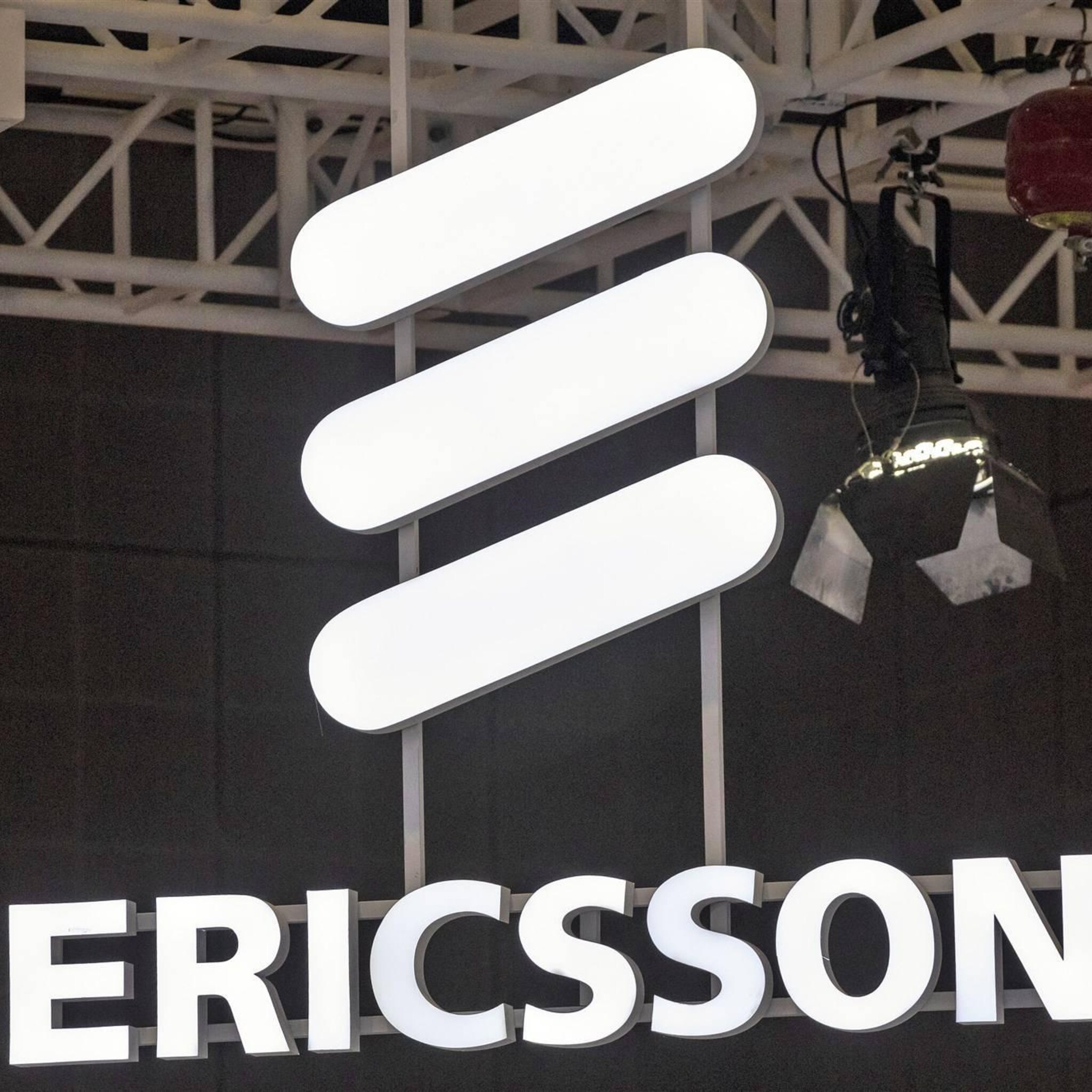ericsson schrapt wereldwijd 8500 banen om kosten te besparen