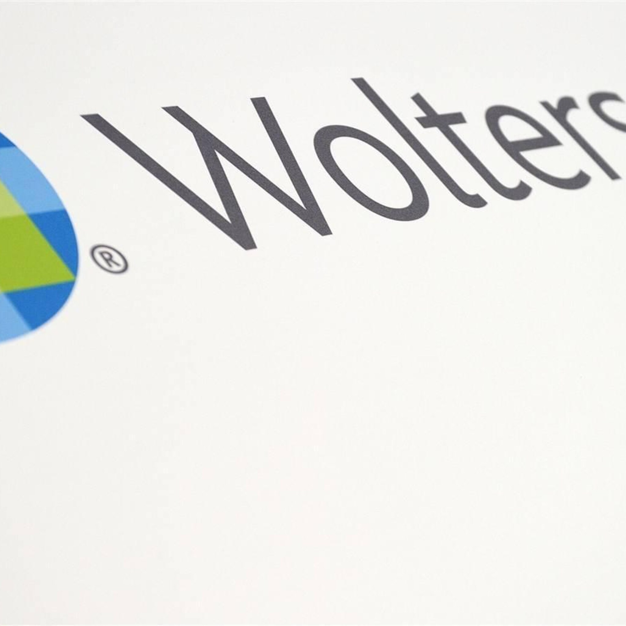 besi en wolters kluwer aan kop in lagere aex na resultaten