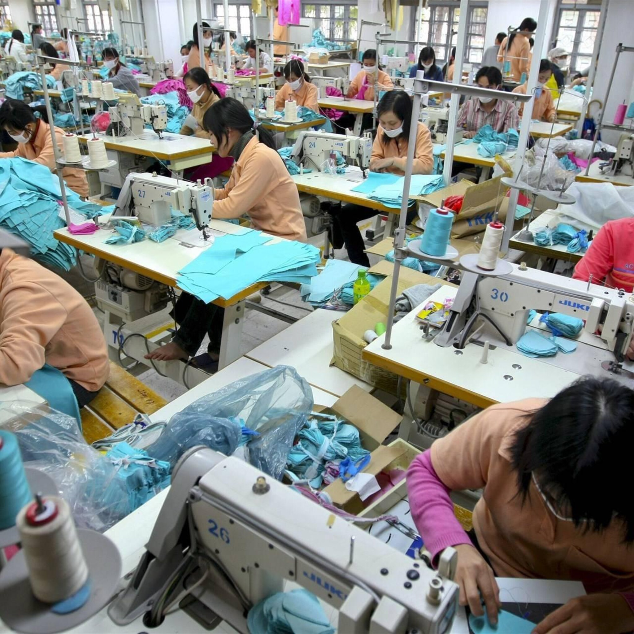 vietnamese fabrikant voor nike en adidas schrapt 6000 banen