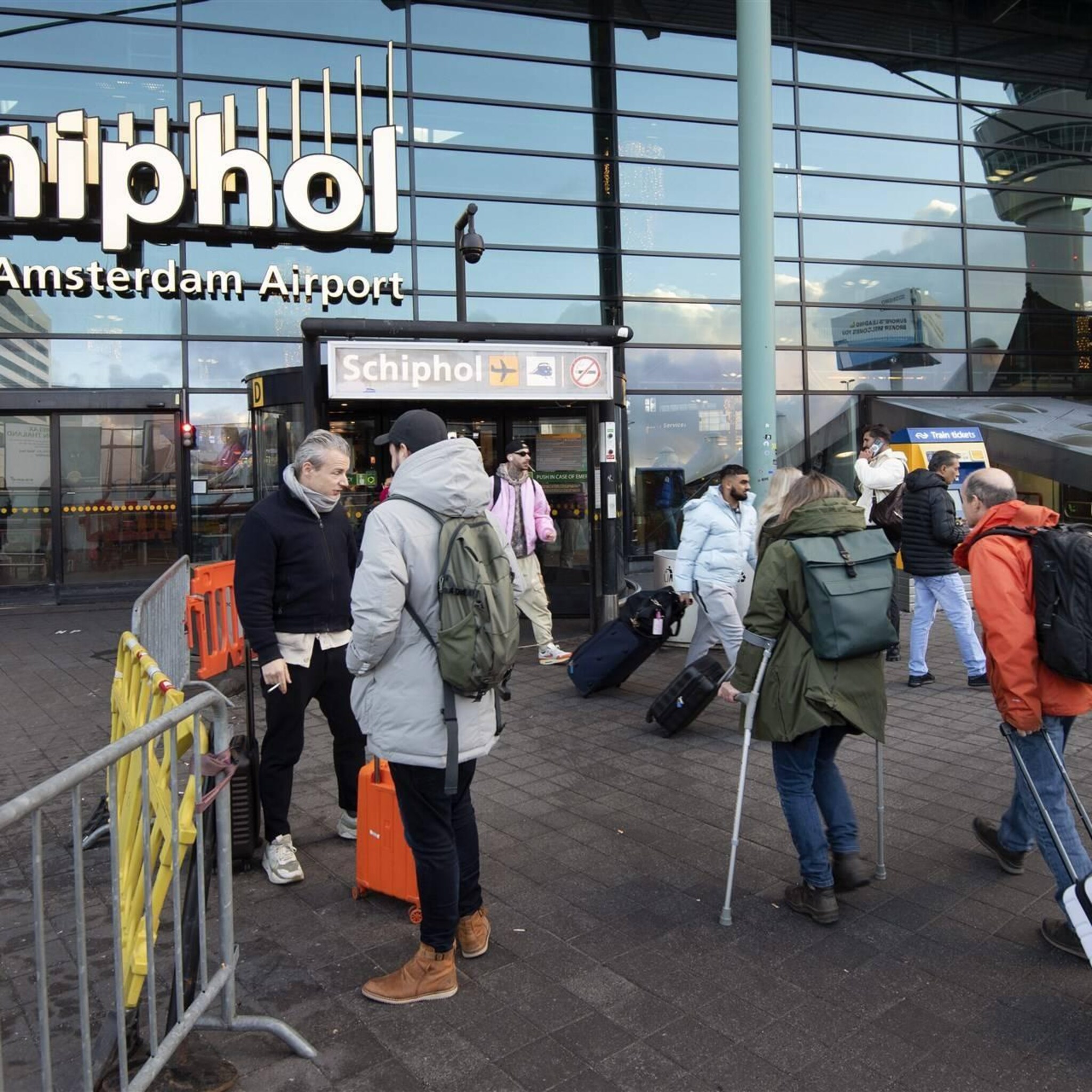 maatschappijen hebben vertrouwen in schiphol ondanks fors verlies