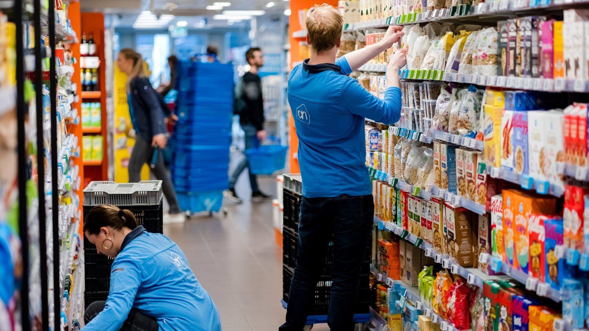 Een Albert Heijn-filiaal in Delft. In de foodsector nam de omzet met 7 procent toe. Foto: ANP