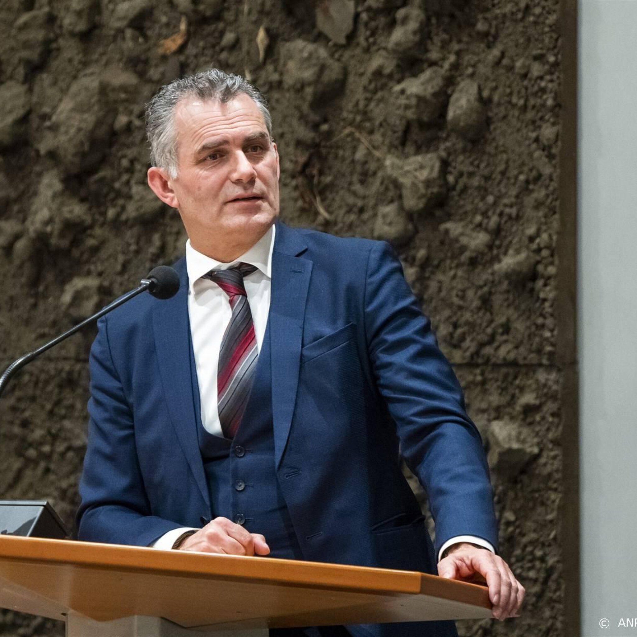 tweede kamer wil hoorzitting met in rusland actieve bedrijven