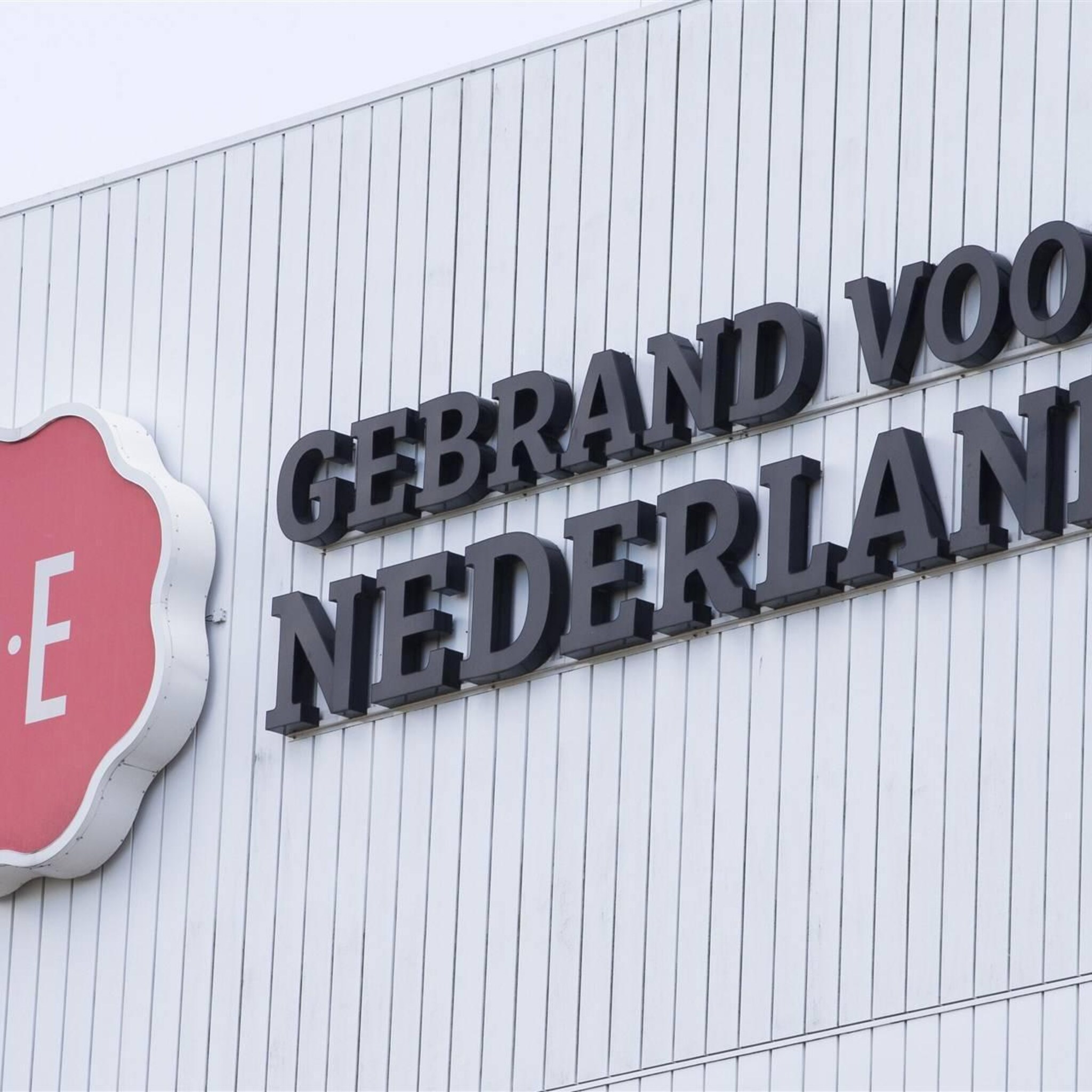 vakbonden gaan staken bij douwe egberts na verlopen ultimatum