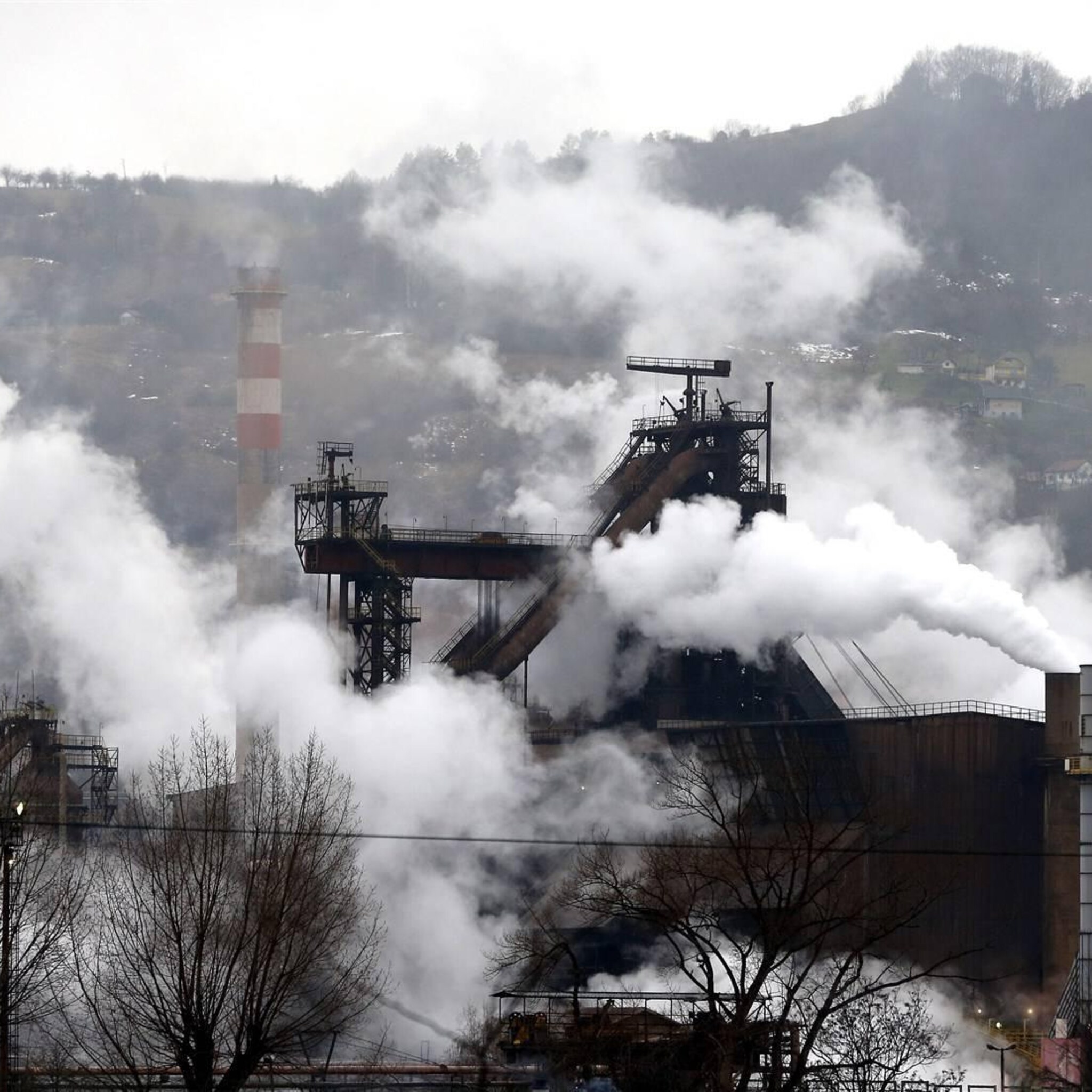 staalconcern arcelormittal merkt zwakkere vraag en lagere prijzen