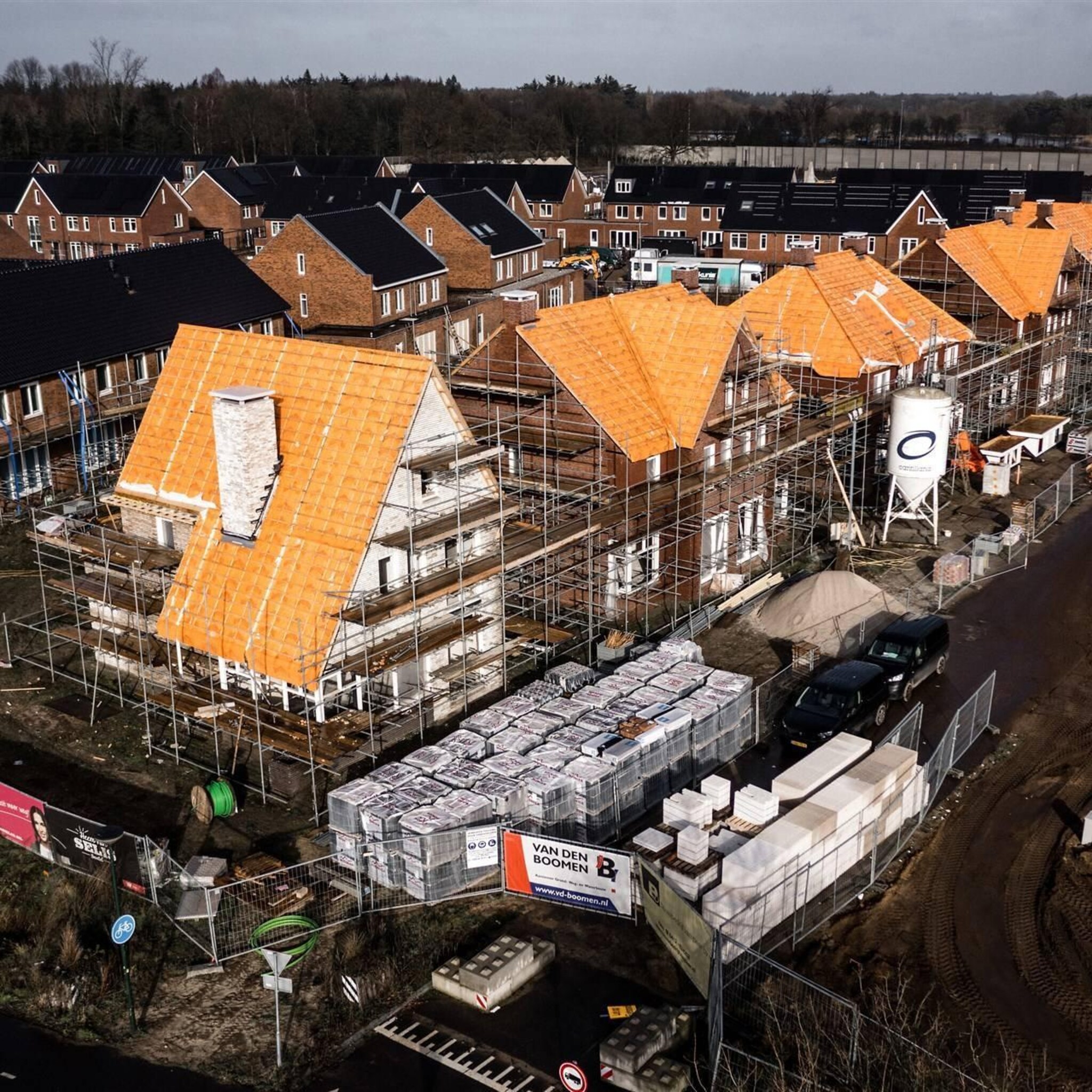 toezichthouder veel macht grote bouwbedrijven bij nieuwbouw