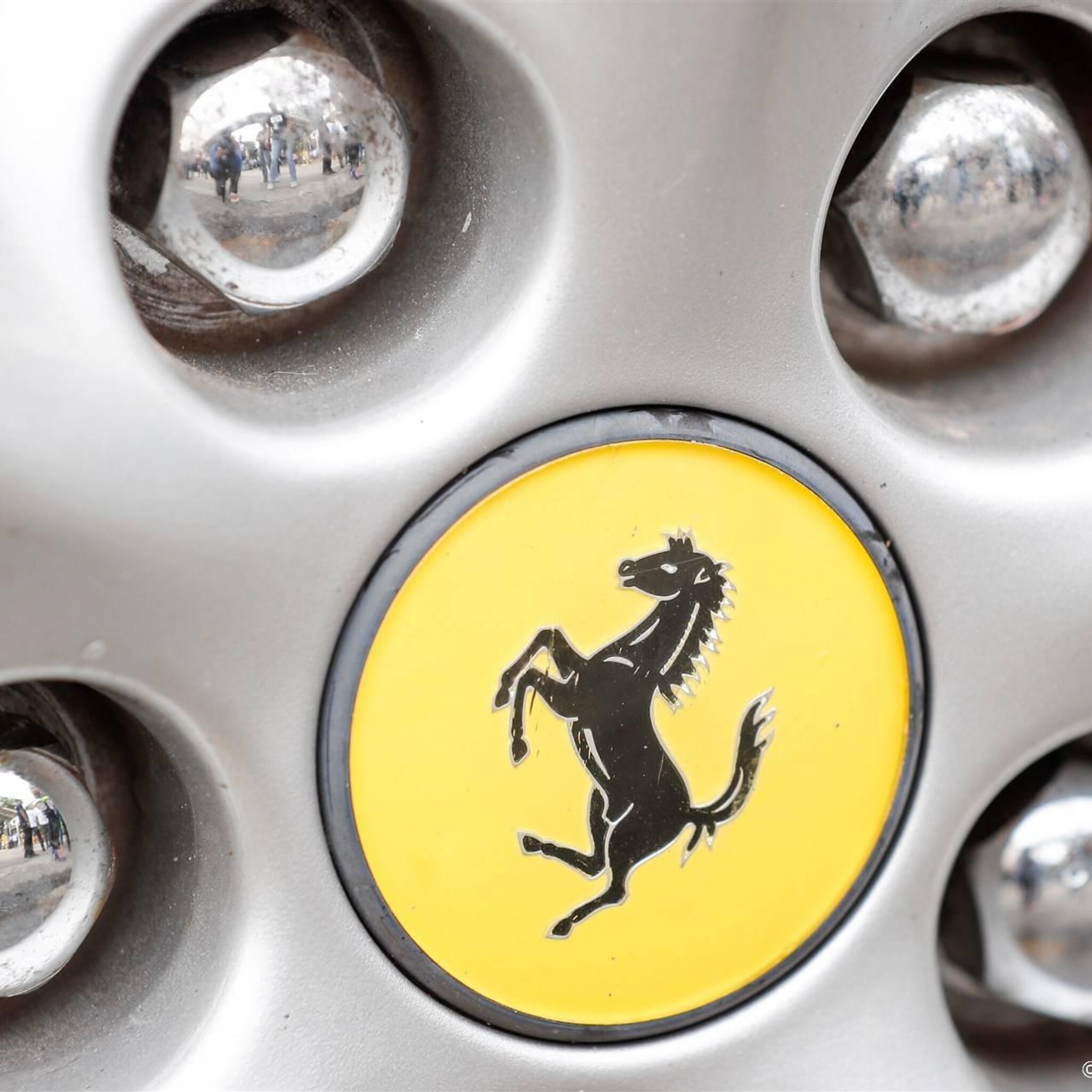 sportwagenmerk ferrari heeft recordjaar achter de rug