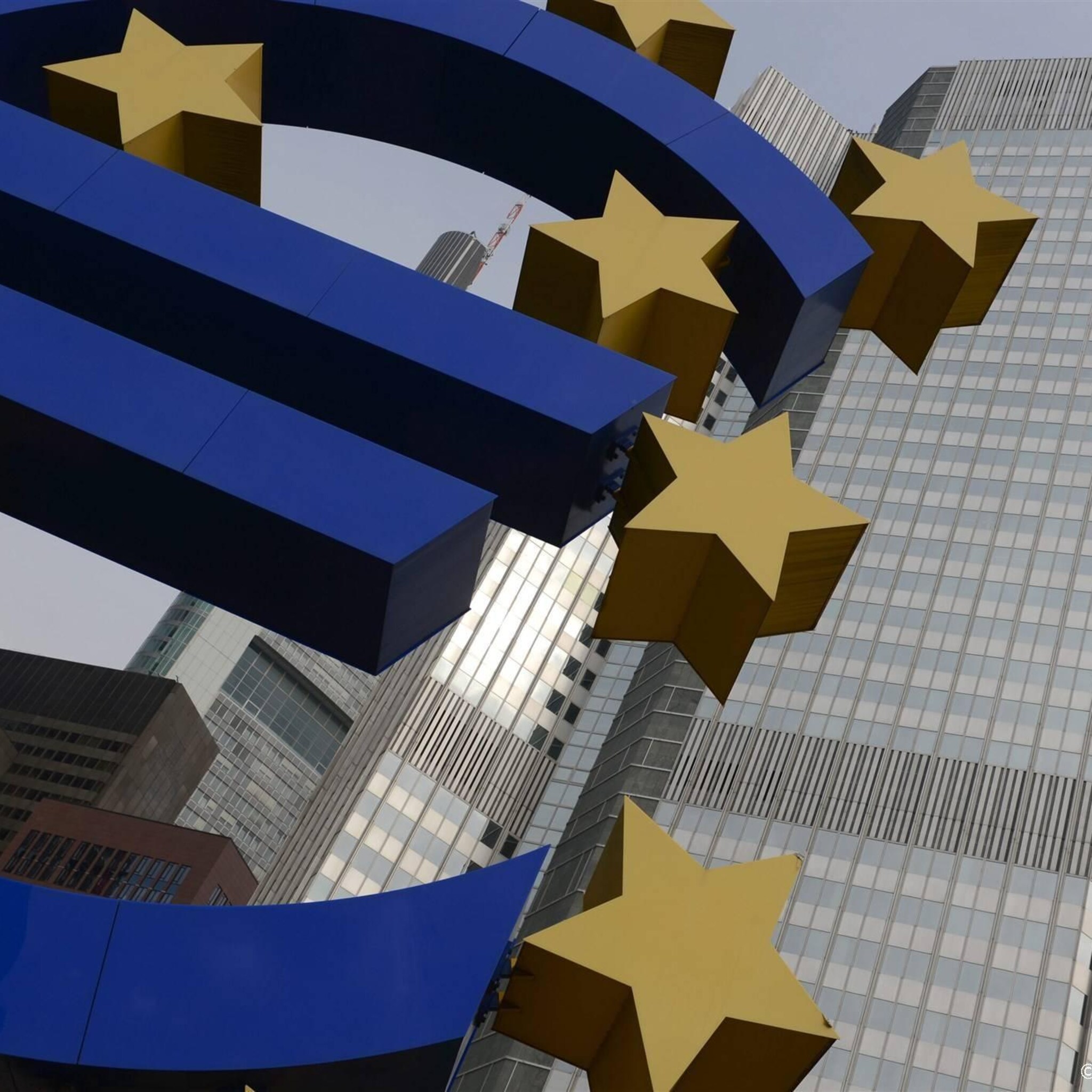 ecb verhoogt rente opnieuw in strijd tegen hoge inflatie