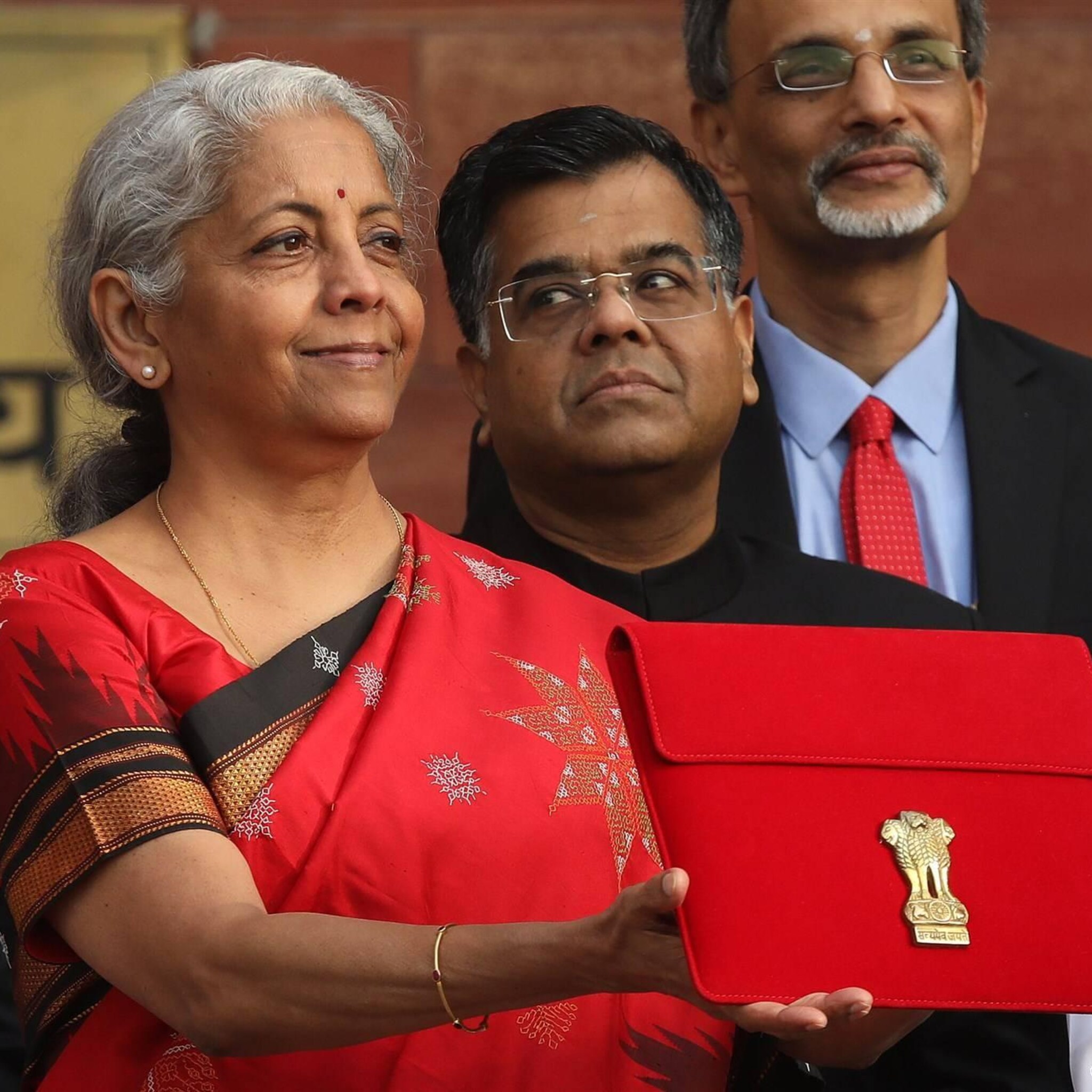 india steekt miljarden in duurzame energie en energiezekerheid