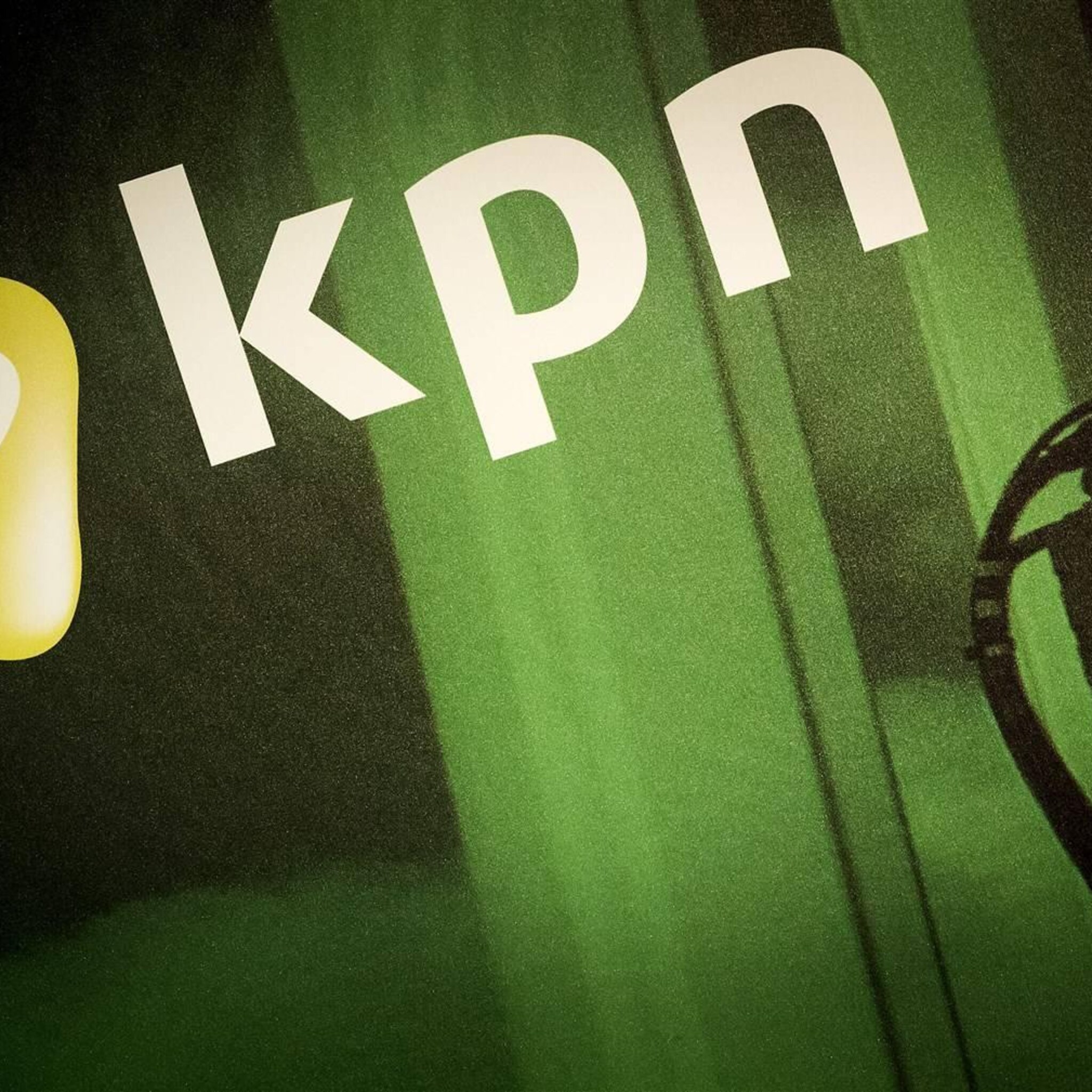 kpn koploper in iets hogere aex index philips fors onderuit