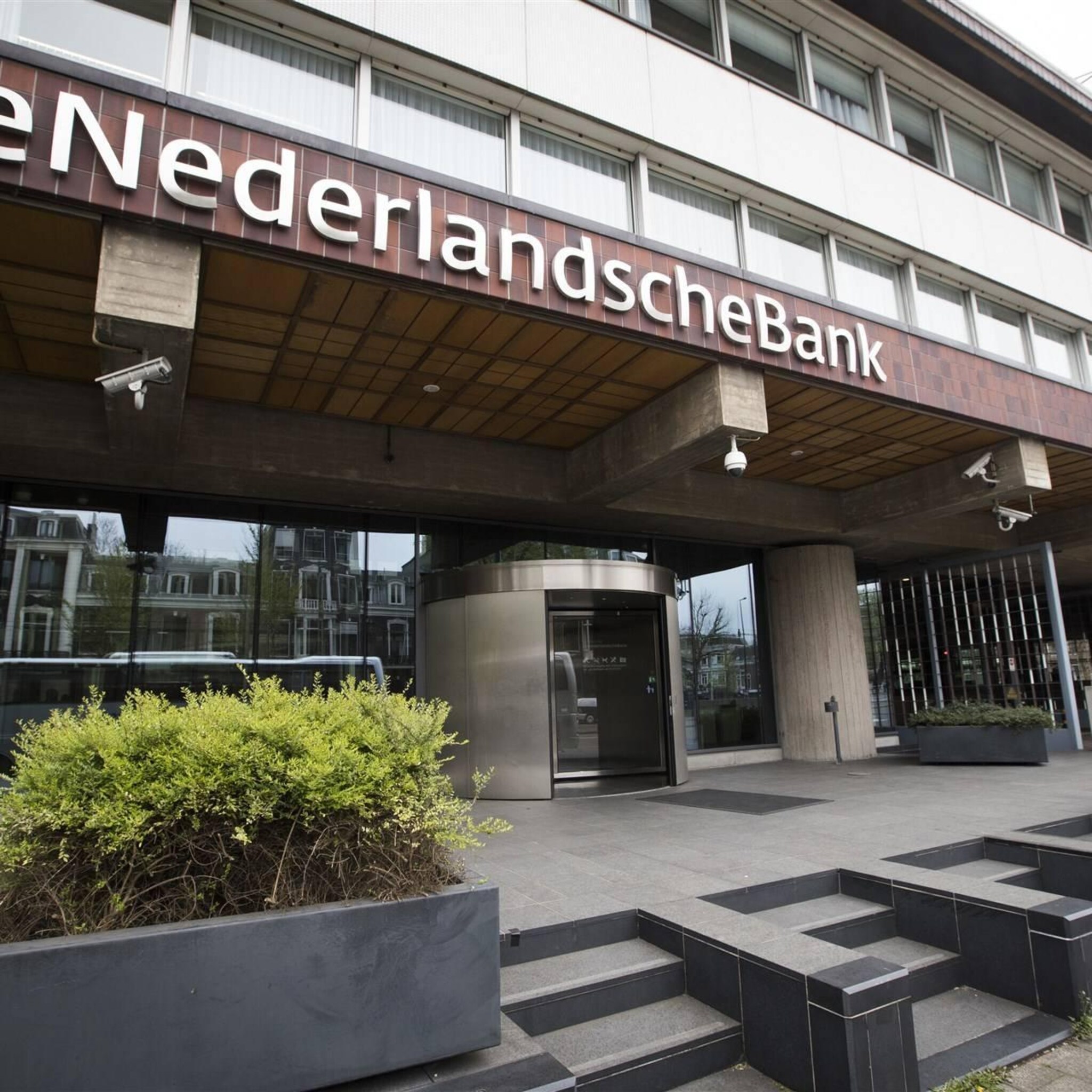 dnb miljoenen nederlanders hebben moeite met digitaal bankieren